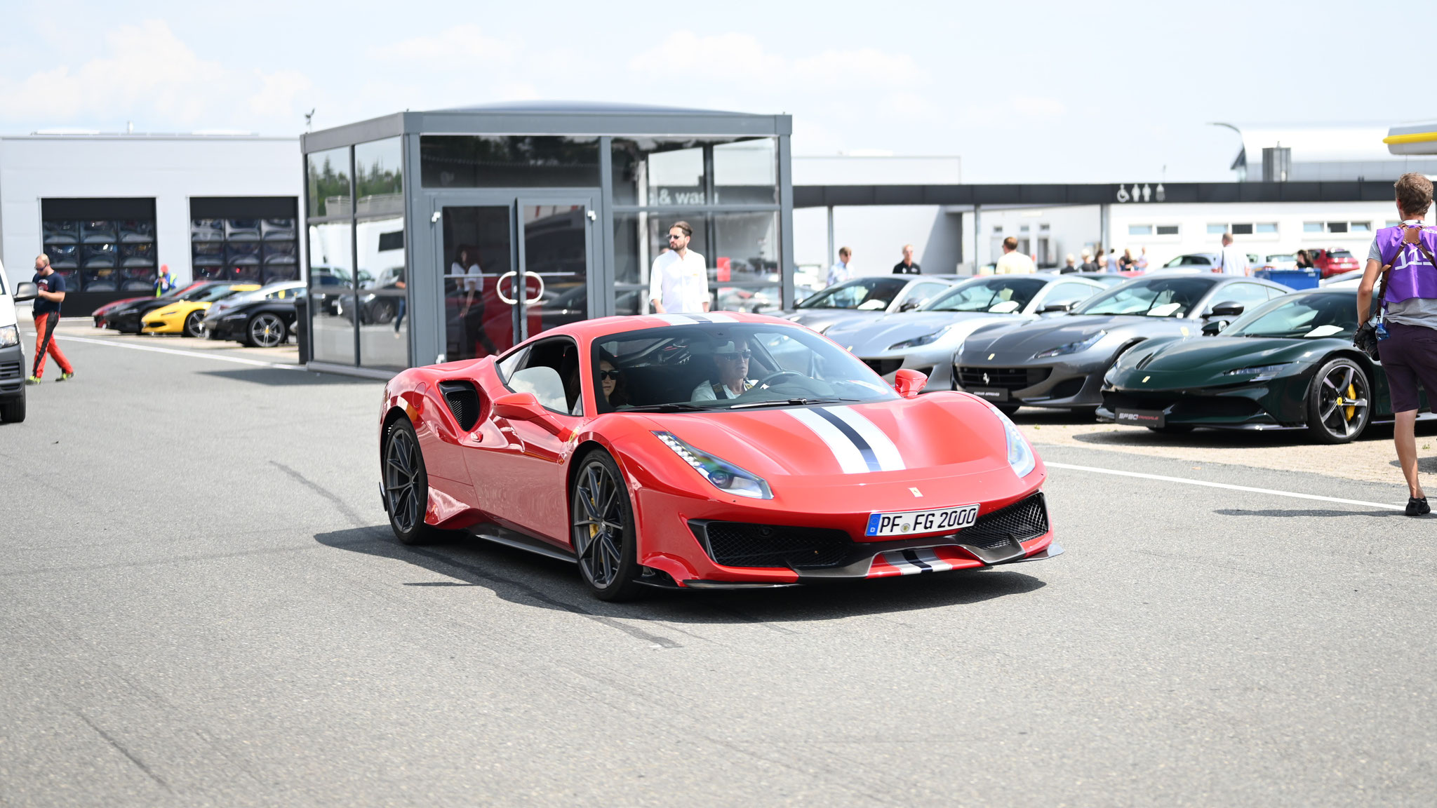 Ferrari 488 Pista - PF-FG2000