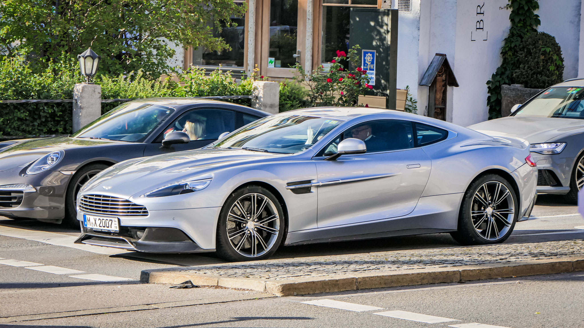 Aston Martin Vanquish - M-X2007