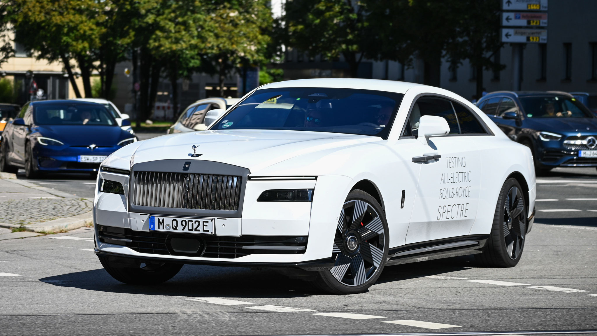 Rolls Royce Spectre - M-Q902E