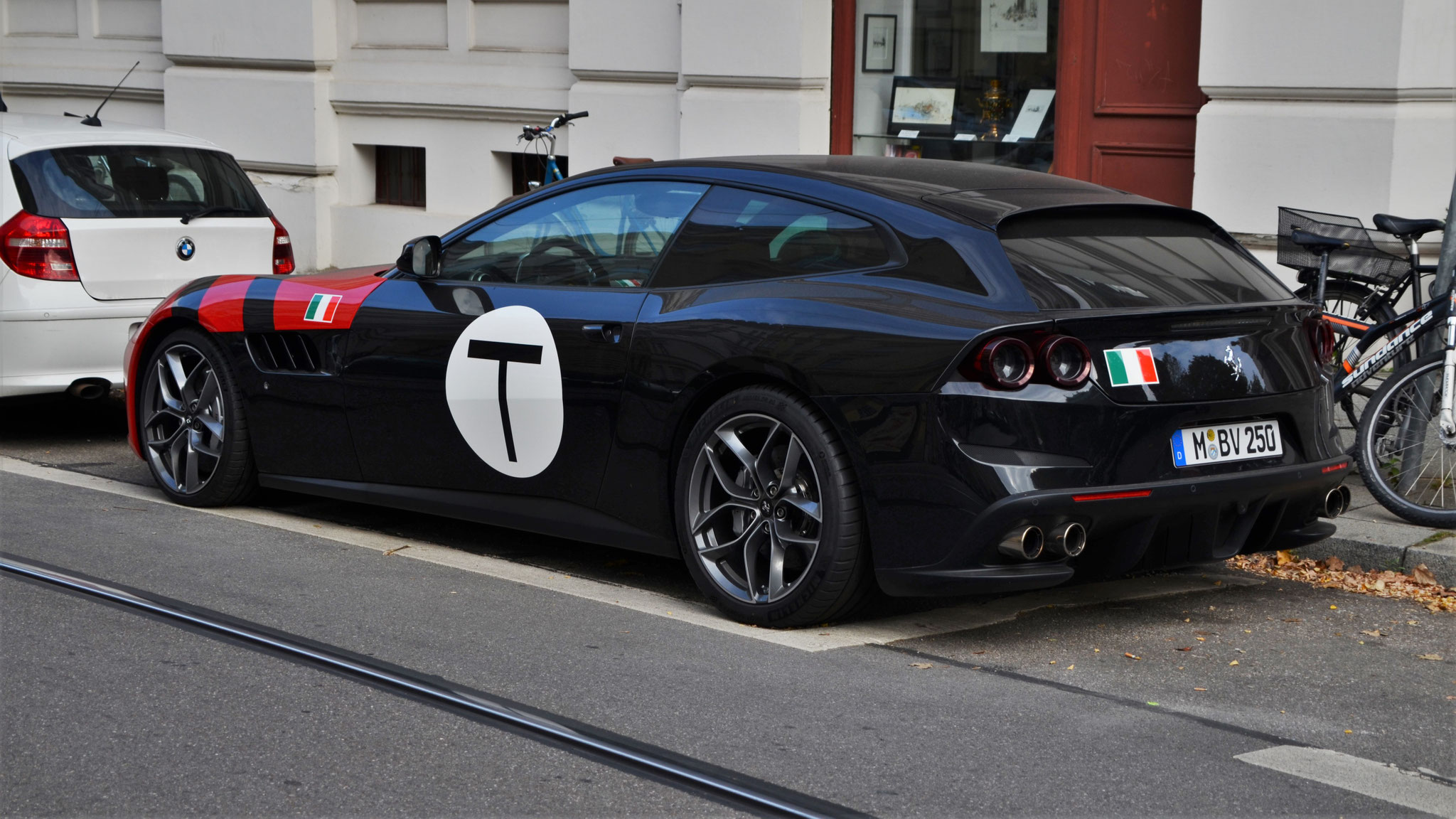 Ferrari GTC4 Lusso T -M-BV250