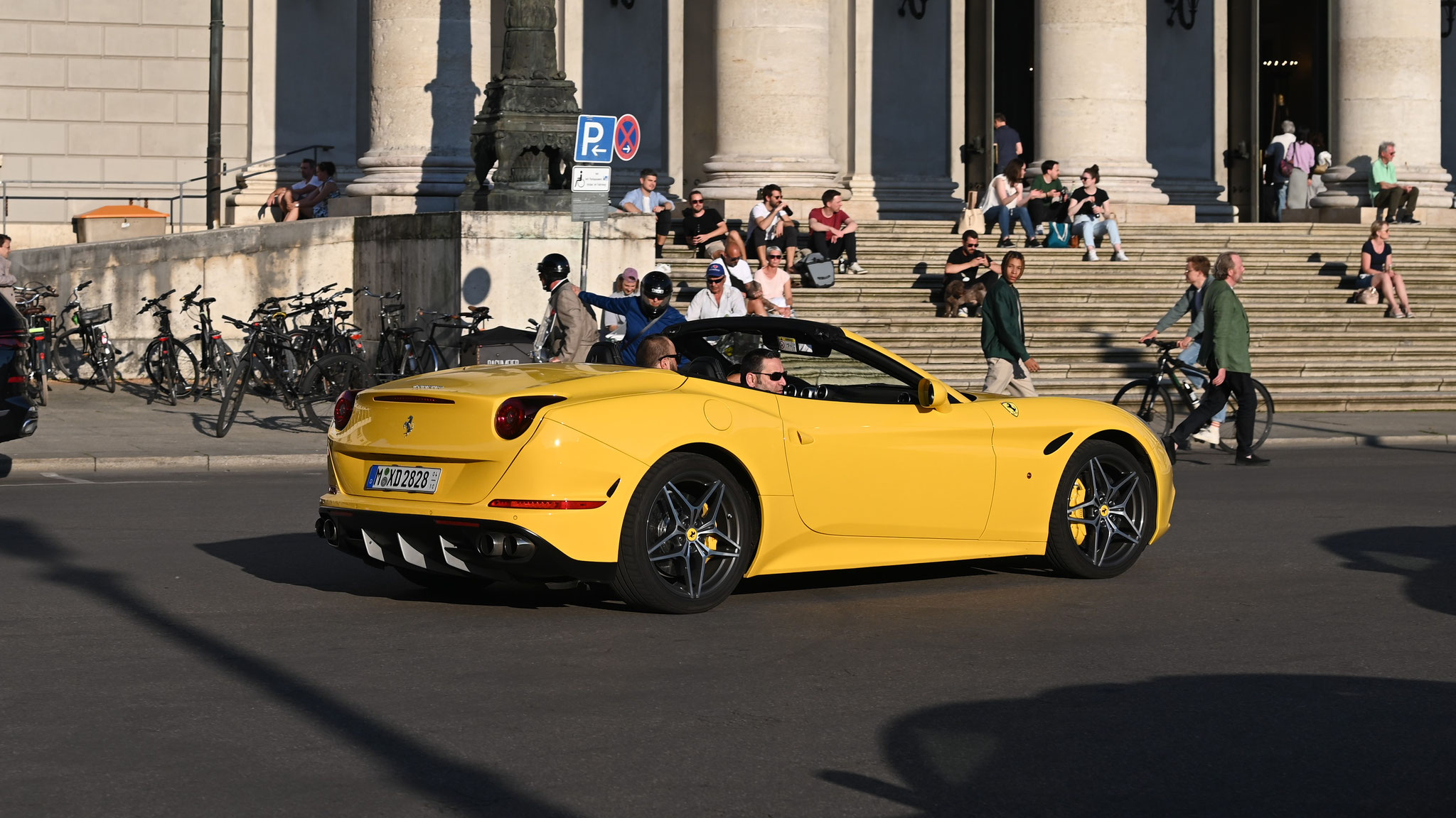 Ferrari California T - M-XD2828