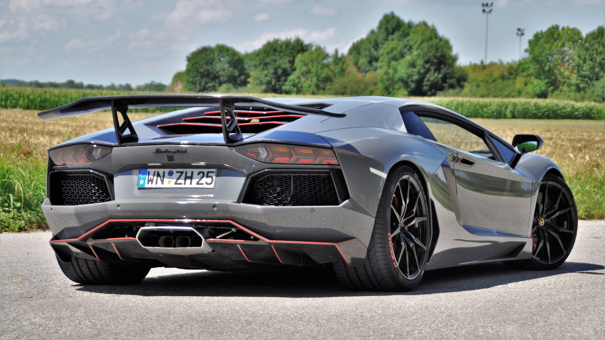 Lamborghini Aventador LP700-4 - WN-ZH25