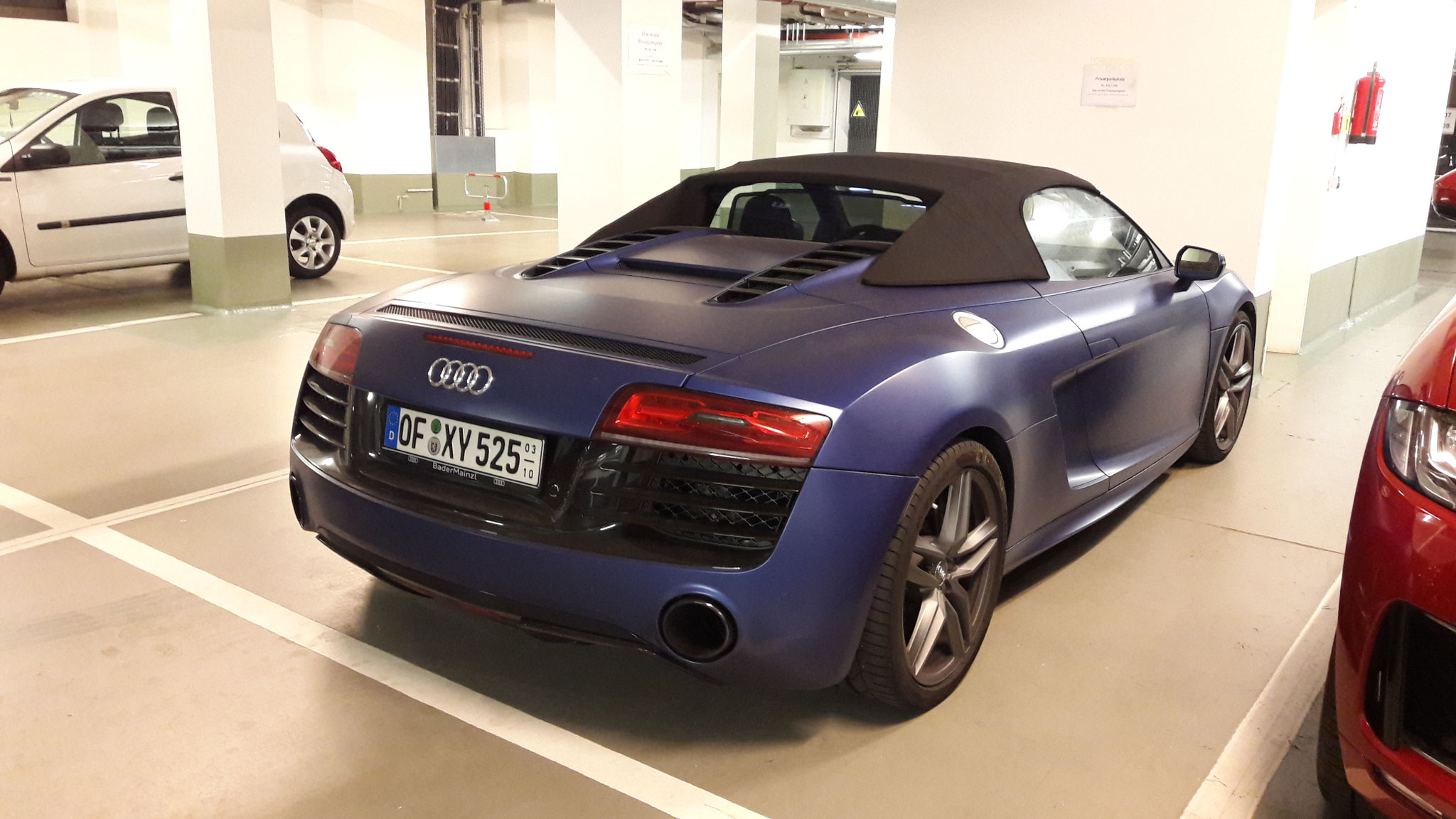 Audi R8 Spyder - OF-XY525