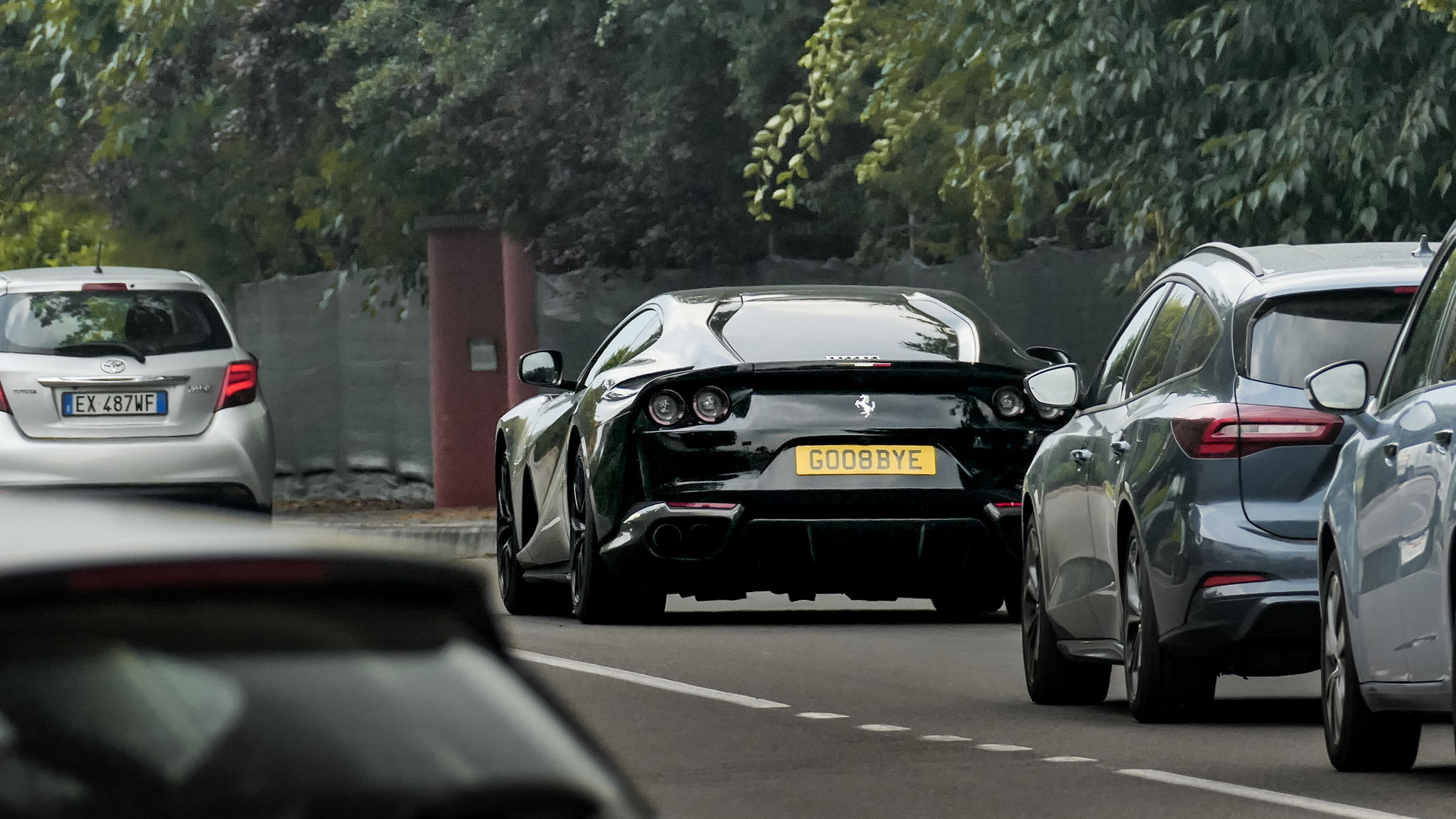 Ferrari 812 Superfast - G008BYE (GB)