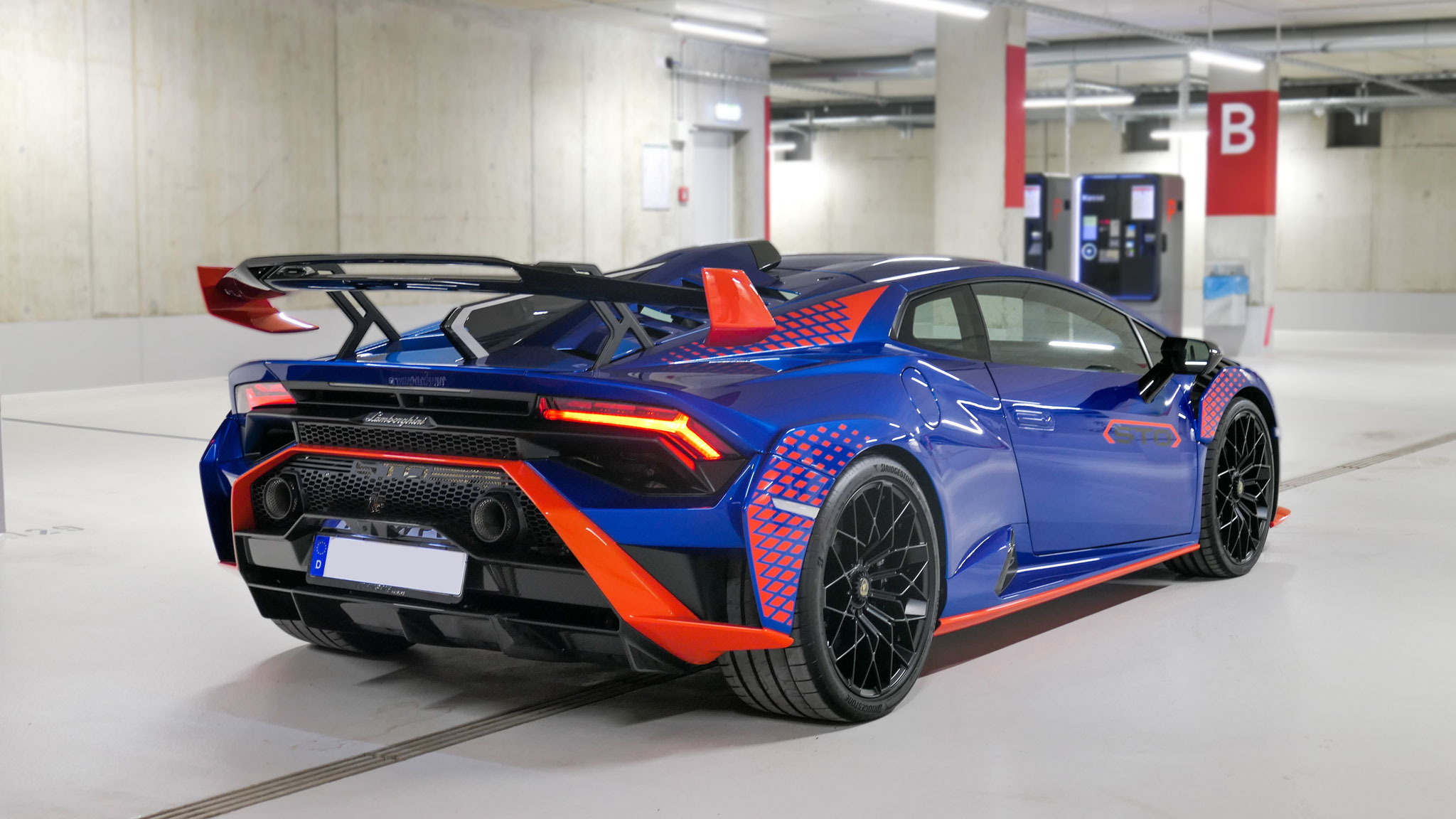 Lamborghini Huracan STO - M-RM640