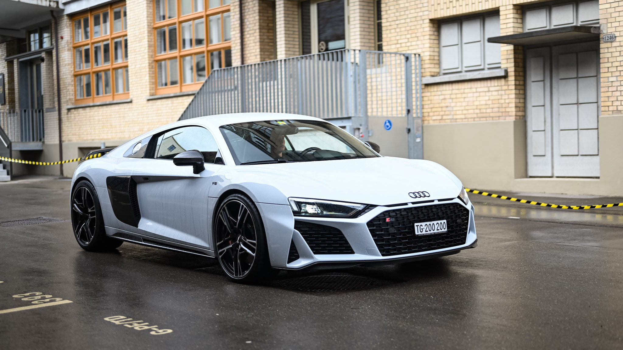 Audi R8 V10 - TG200200 (CH)