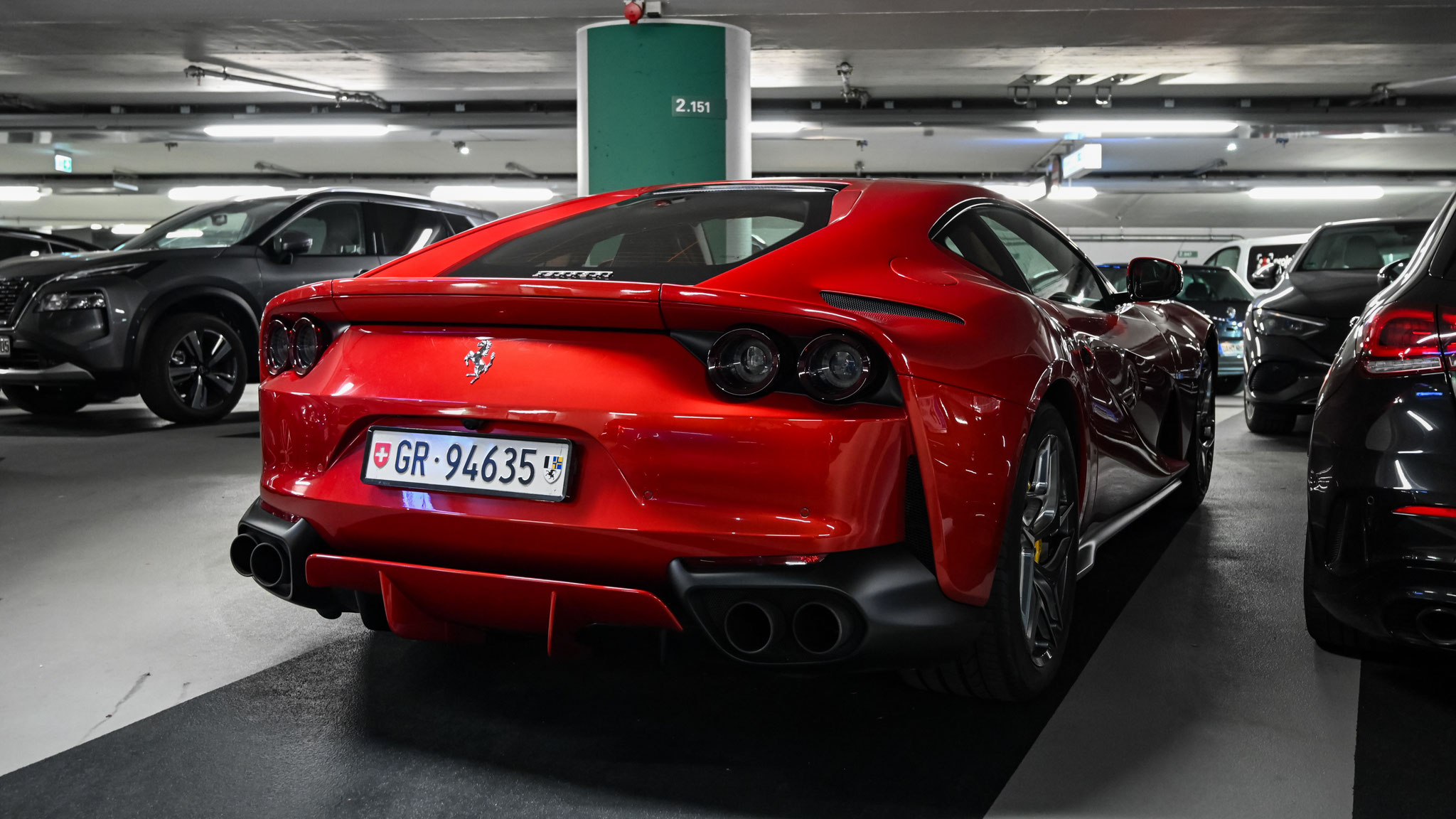 Ferrari 812 Superfast - GR94635 (CH)