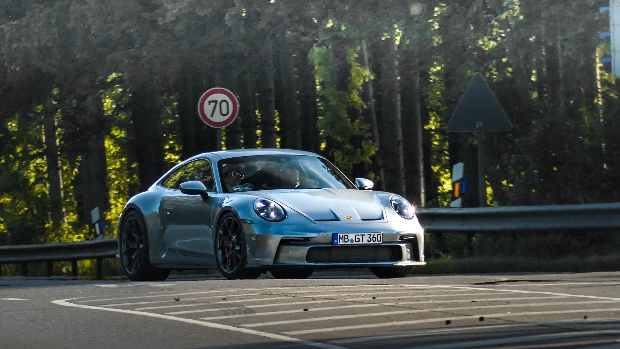 Porsche 992 GT3 Touring - MB-GT360