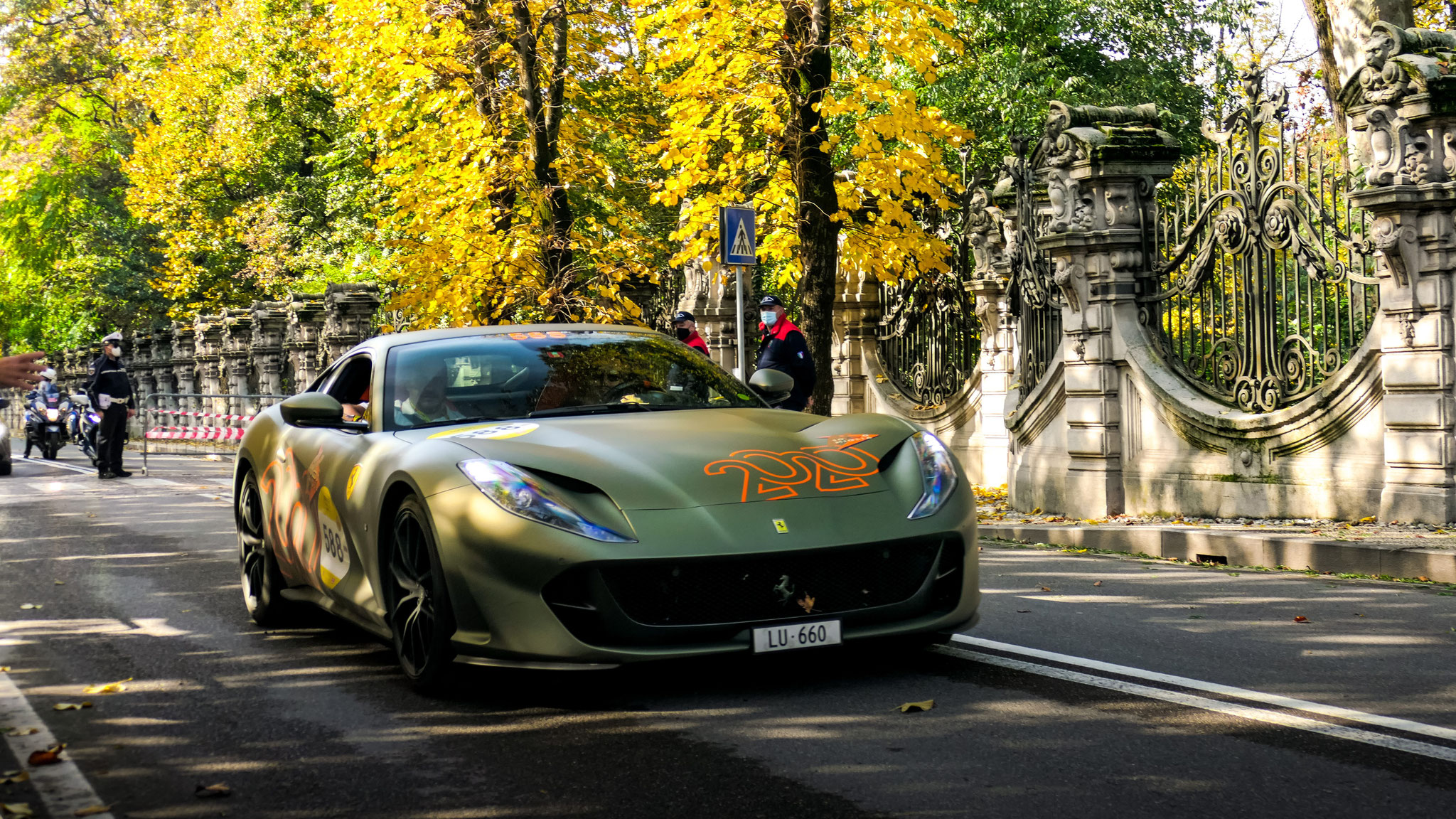 Ferrari 812 Superfast - LU660 (CH)
