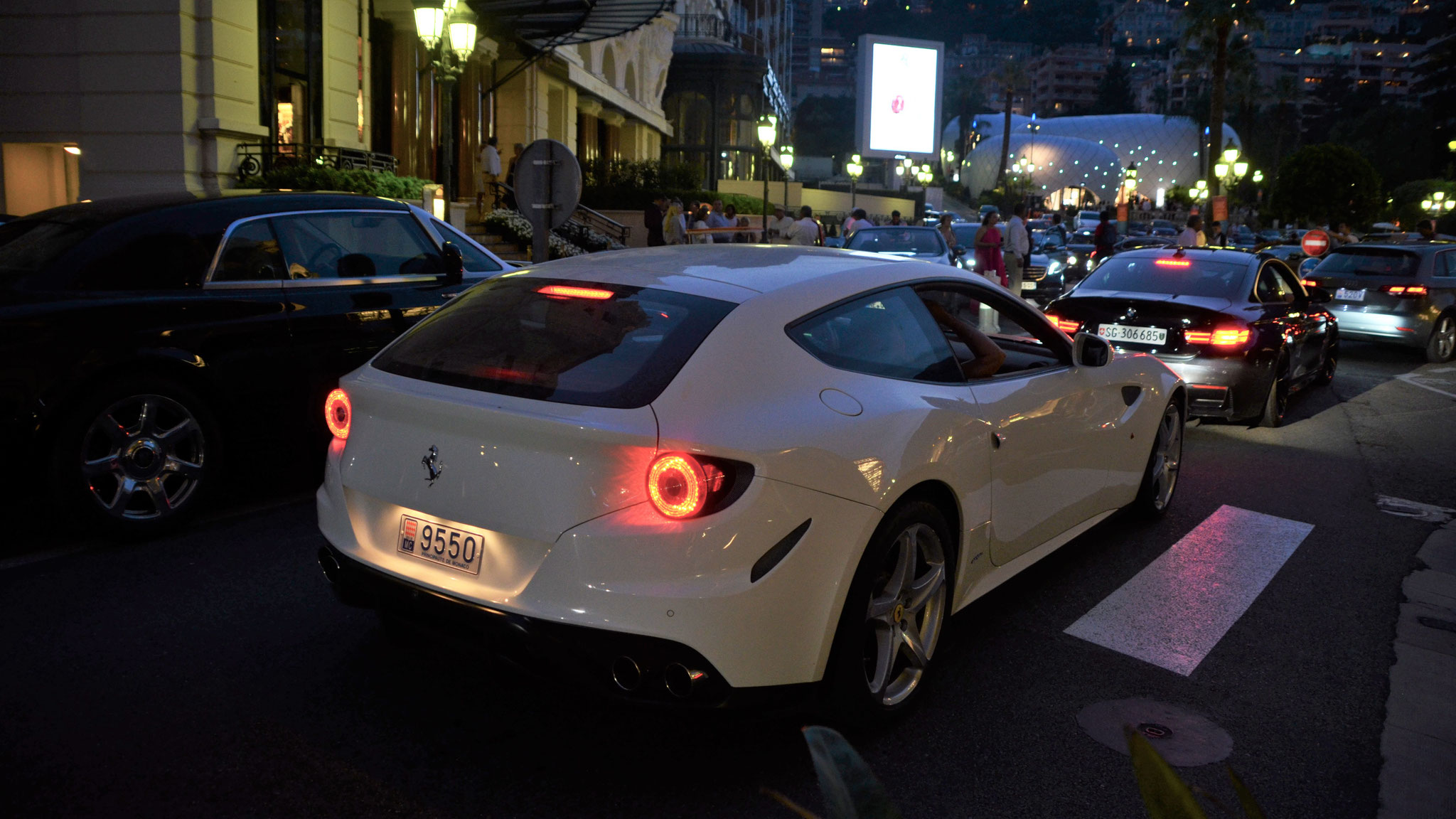 Ferrari FF - 9550 (MC)