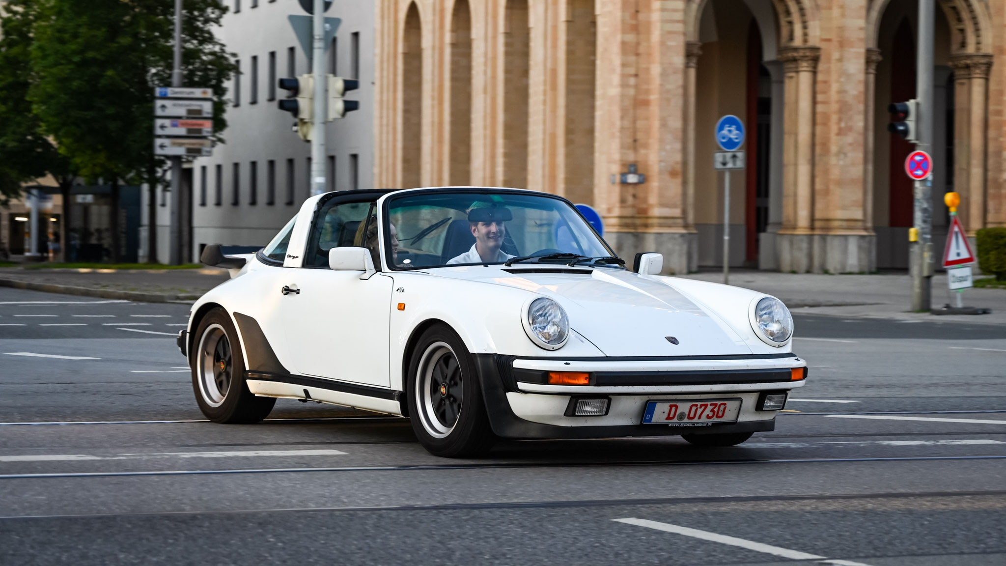 Porsche 930 Turbo Targa - D-0730