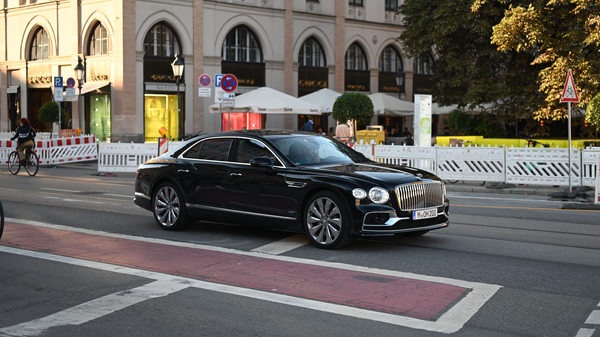 Bentley Flying Spur - M-OH200