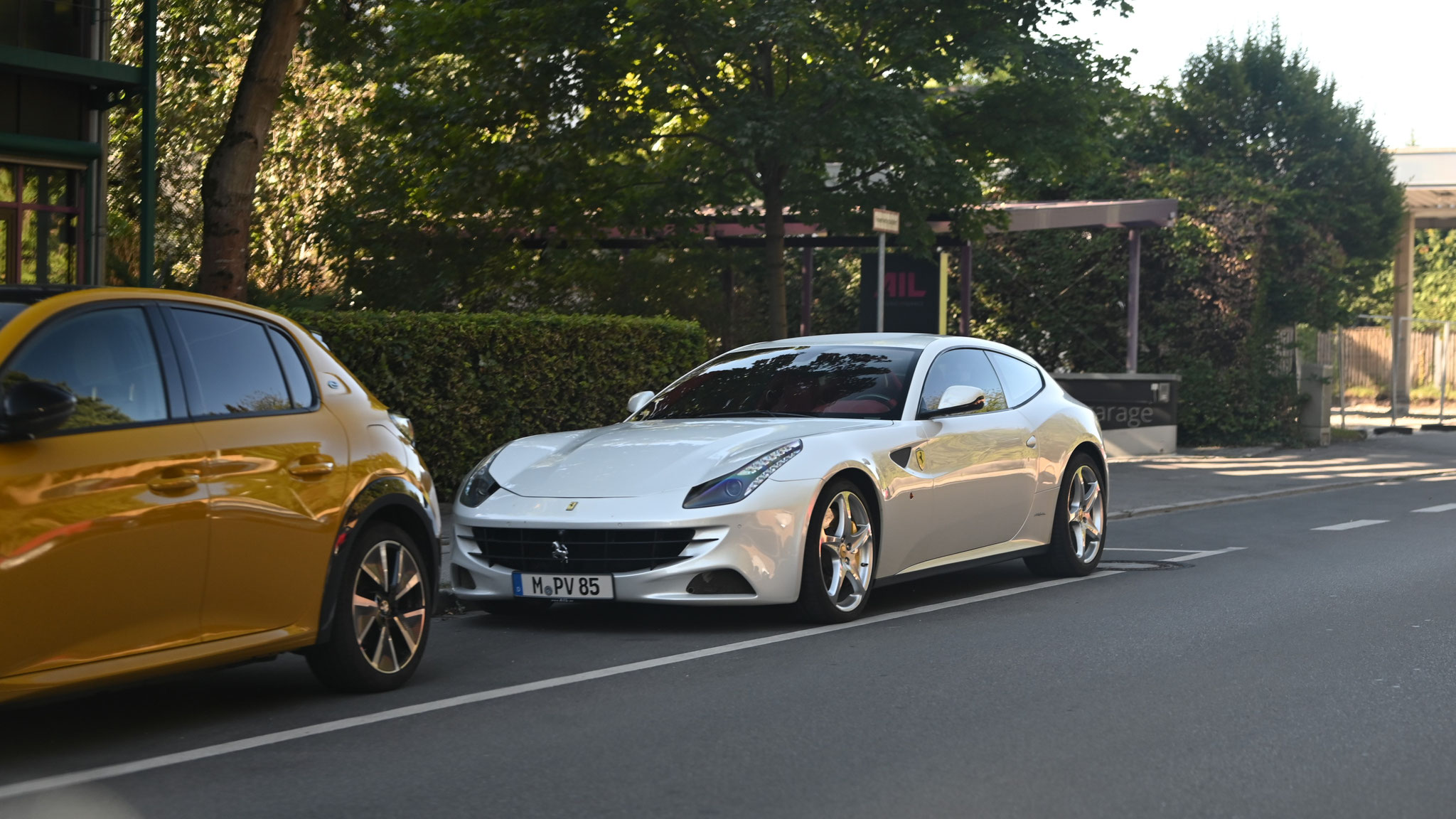 Ferrari FF - M-PV85