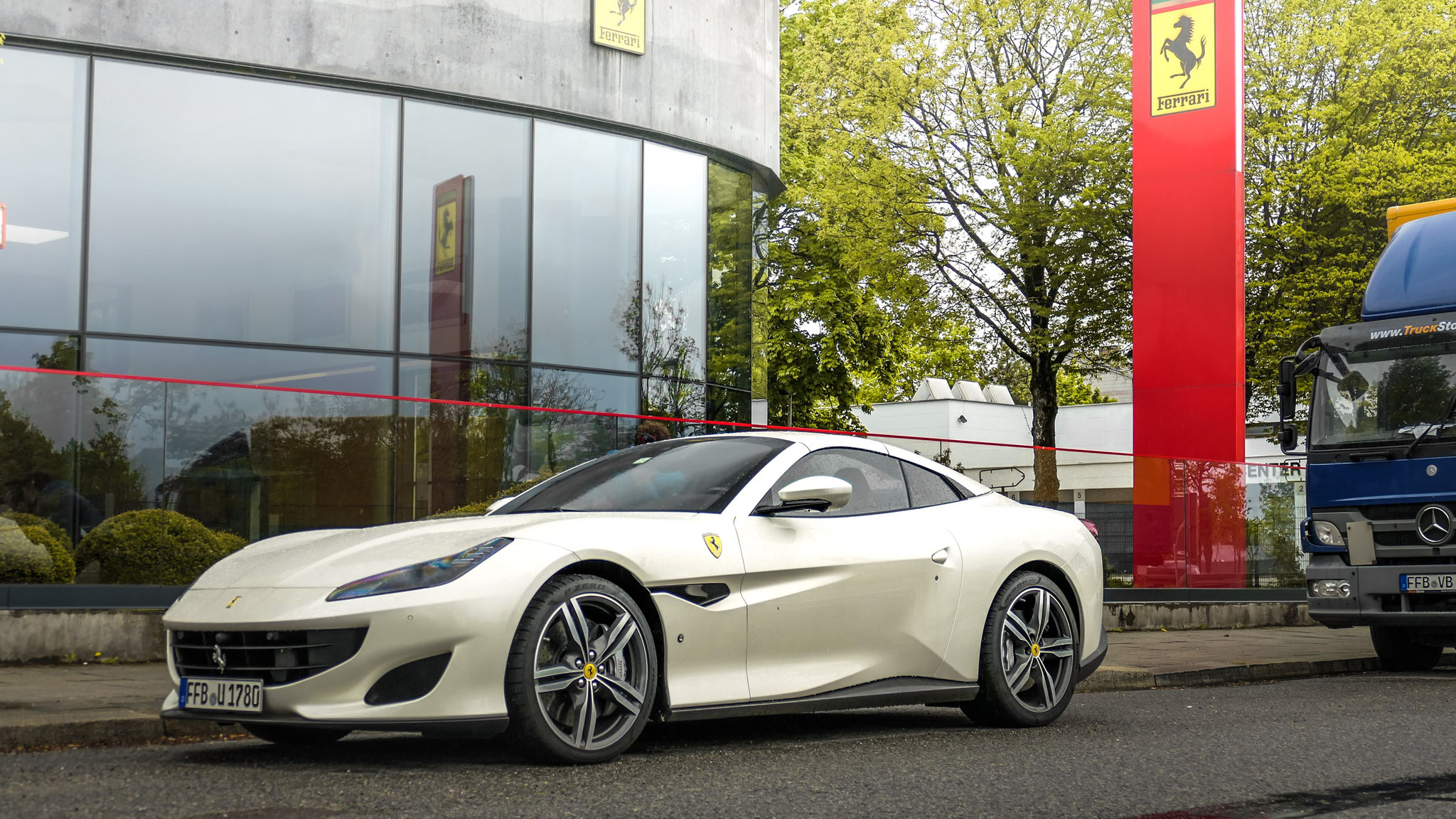 Ferrari Portofino - FFB-U-1780