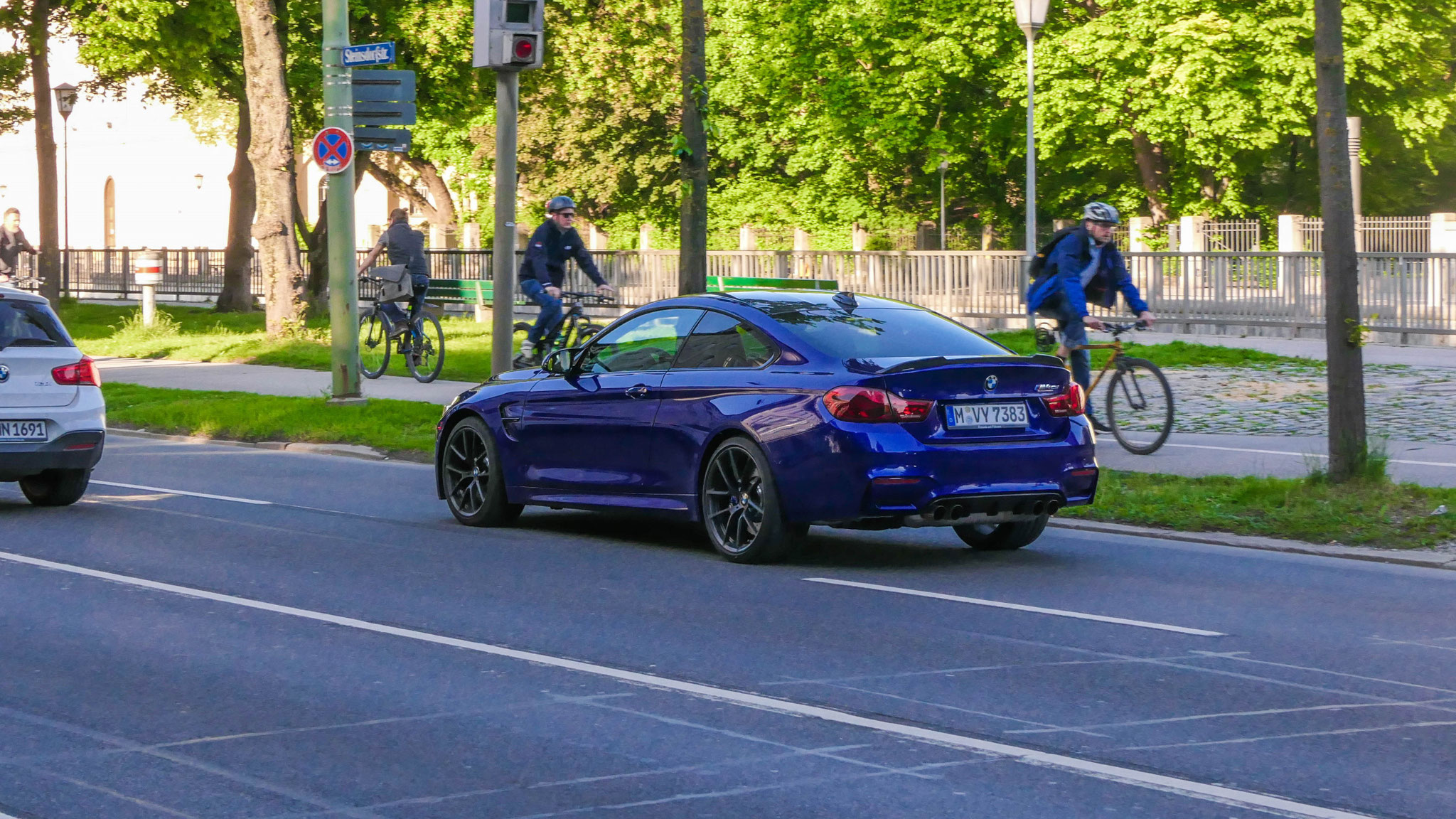 BMW M4 CS - M-VY7383