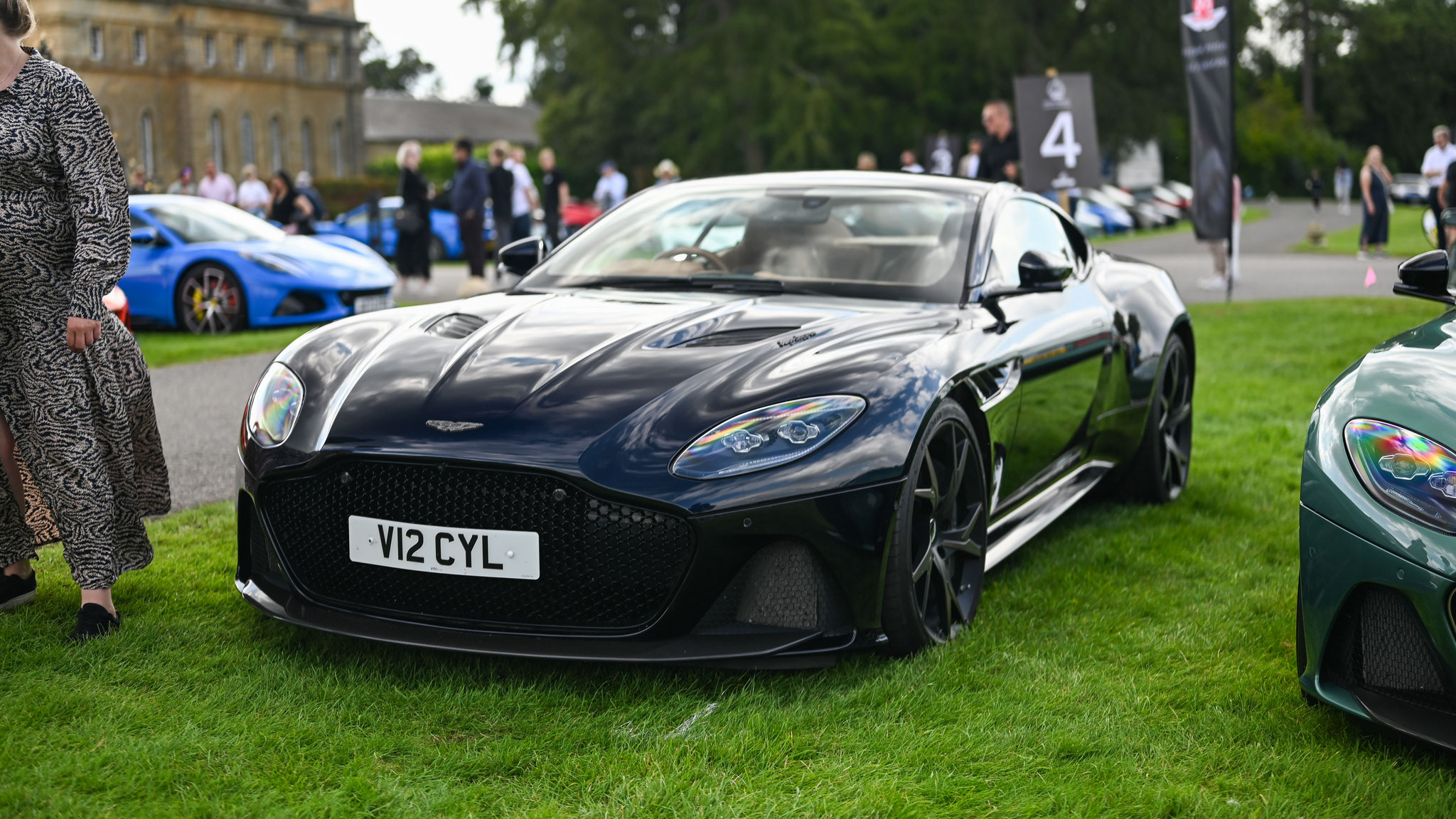 Aston Martin DBS Superleggera - V12CYL (GB)