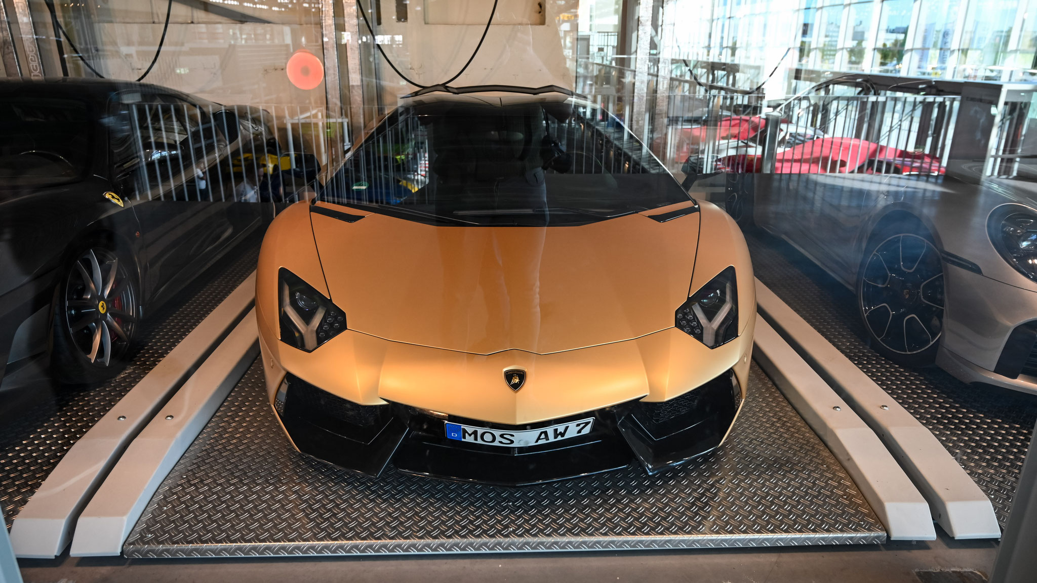 Lamborghini Aventador LP700-4 Roadster - MOS-AW7