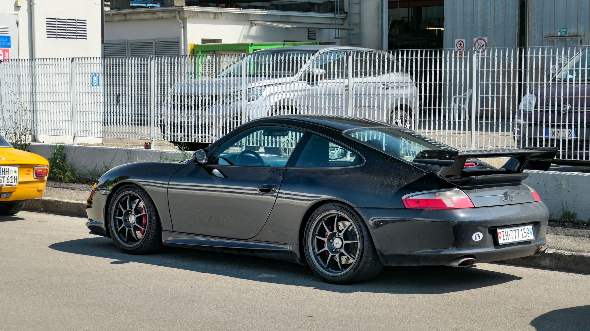 Porsche 996 GT3 - ZH777159 (CH)