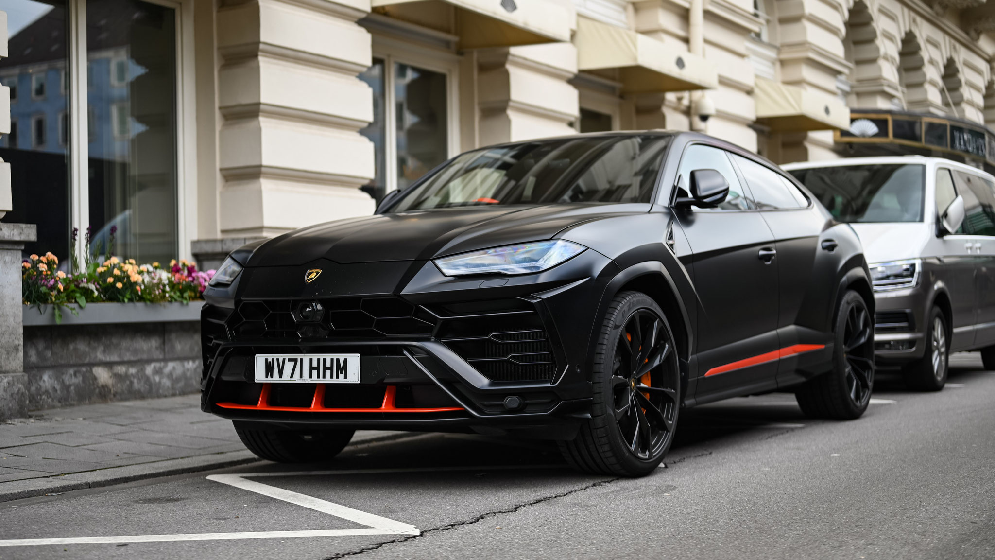 Lamborghini Urus - WV71HHM (GB)