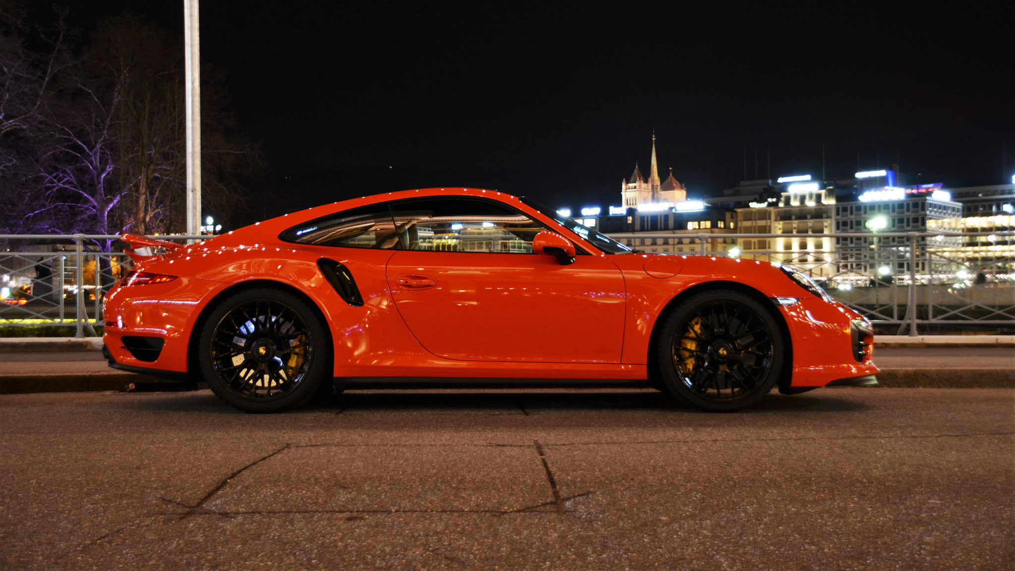 Porsche 911 Turbo S - NW73737 (CH)
