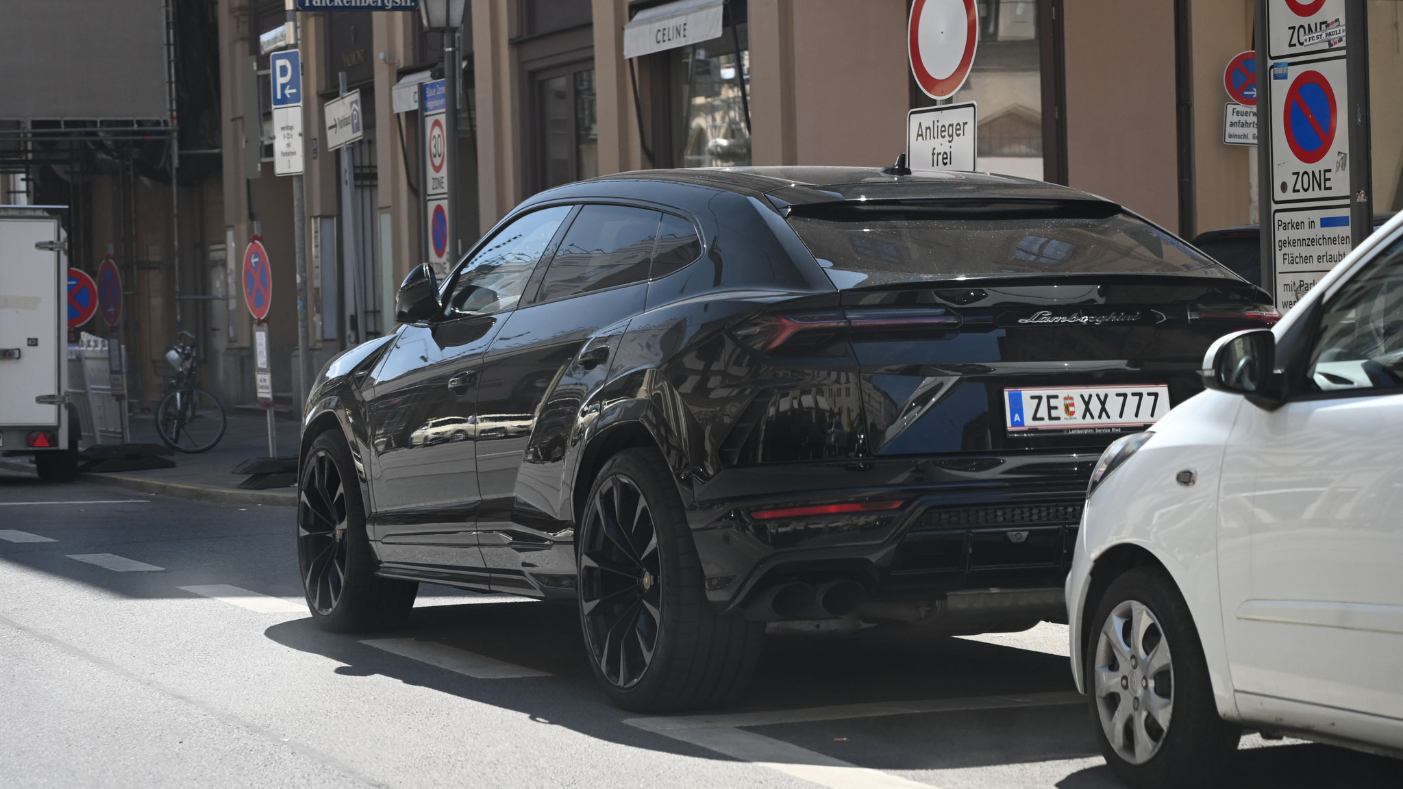 Lamborghini Urus - ZE-XX777 (AUT)