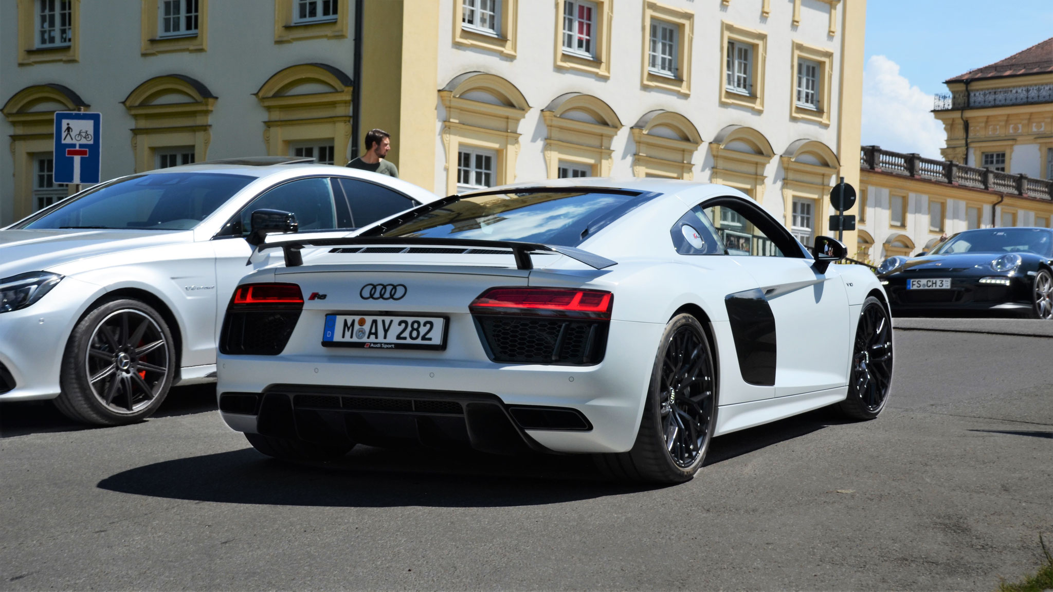 Audi R8 V10 - M-AY282