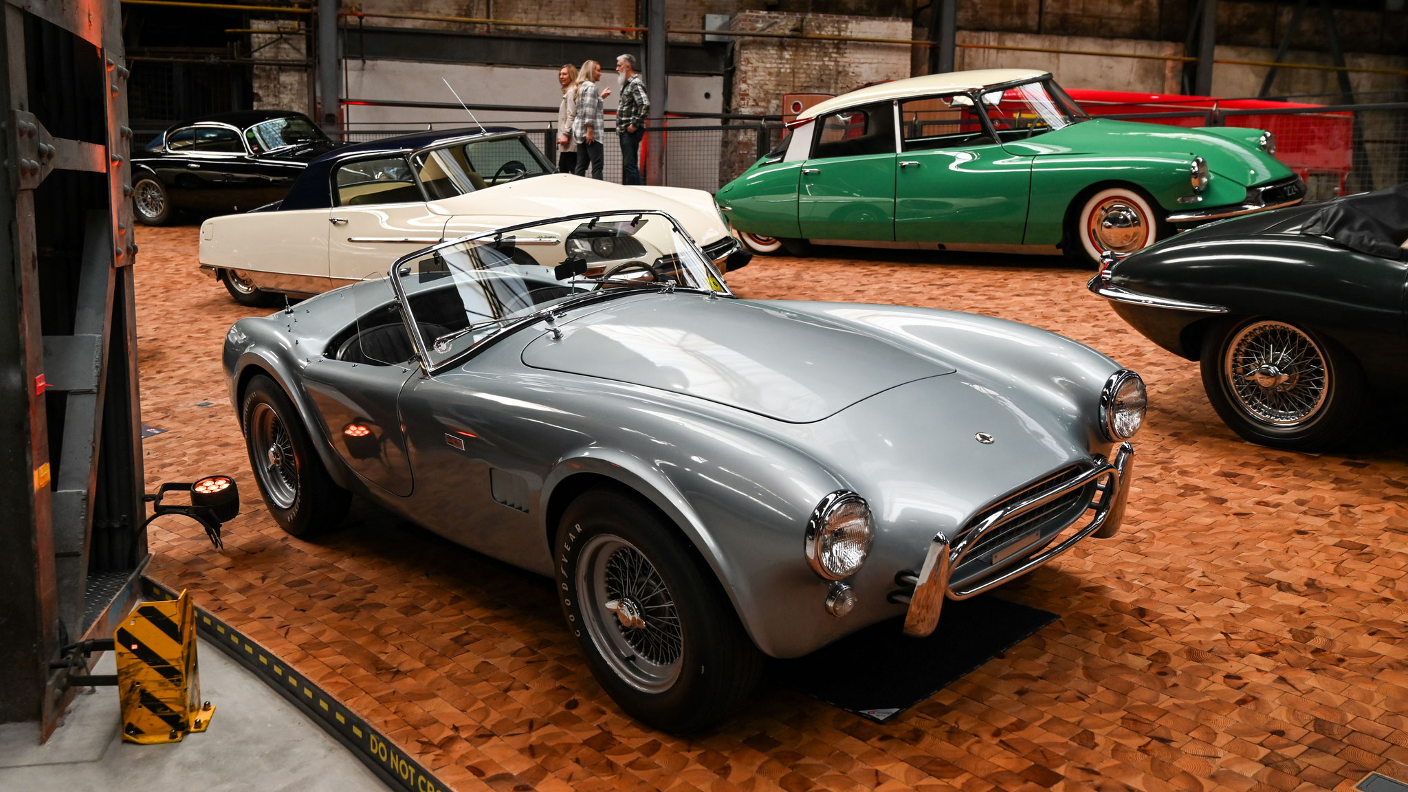 AC Shelby Cobra - 19W17951 (USA. Florida)