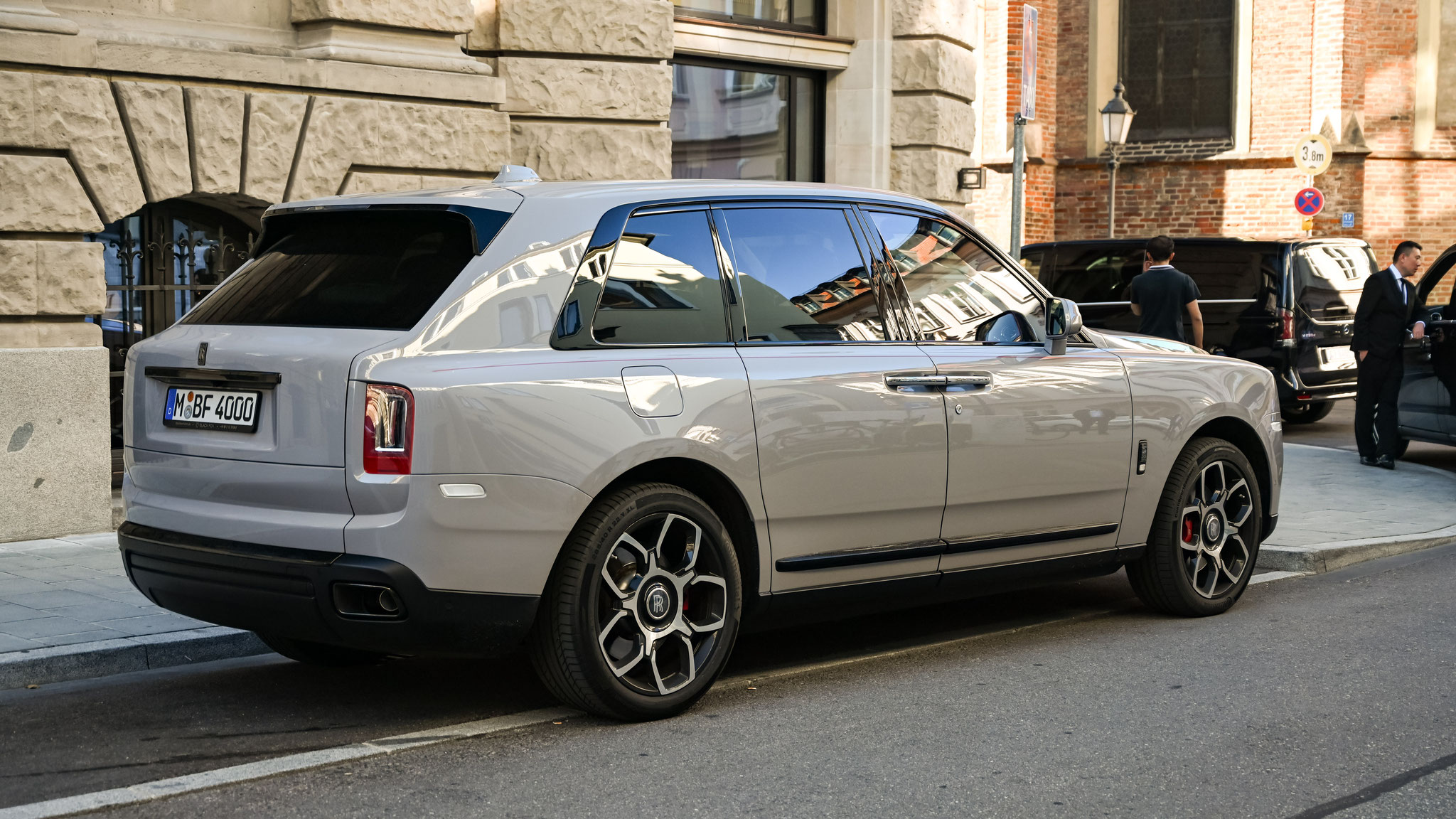 Rolls Royce Cullinan - M-BF4000