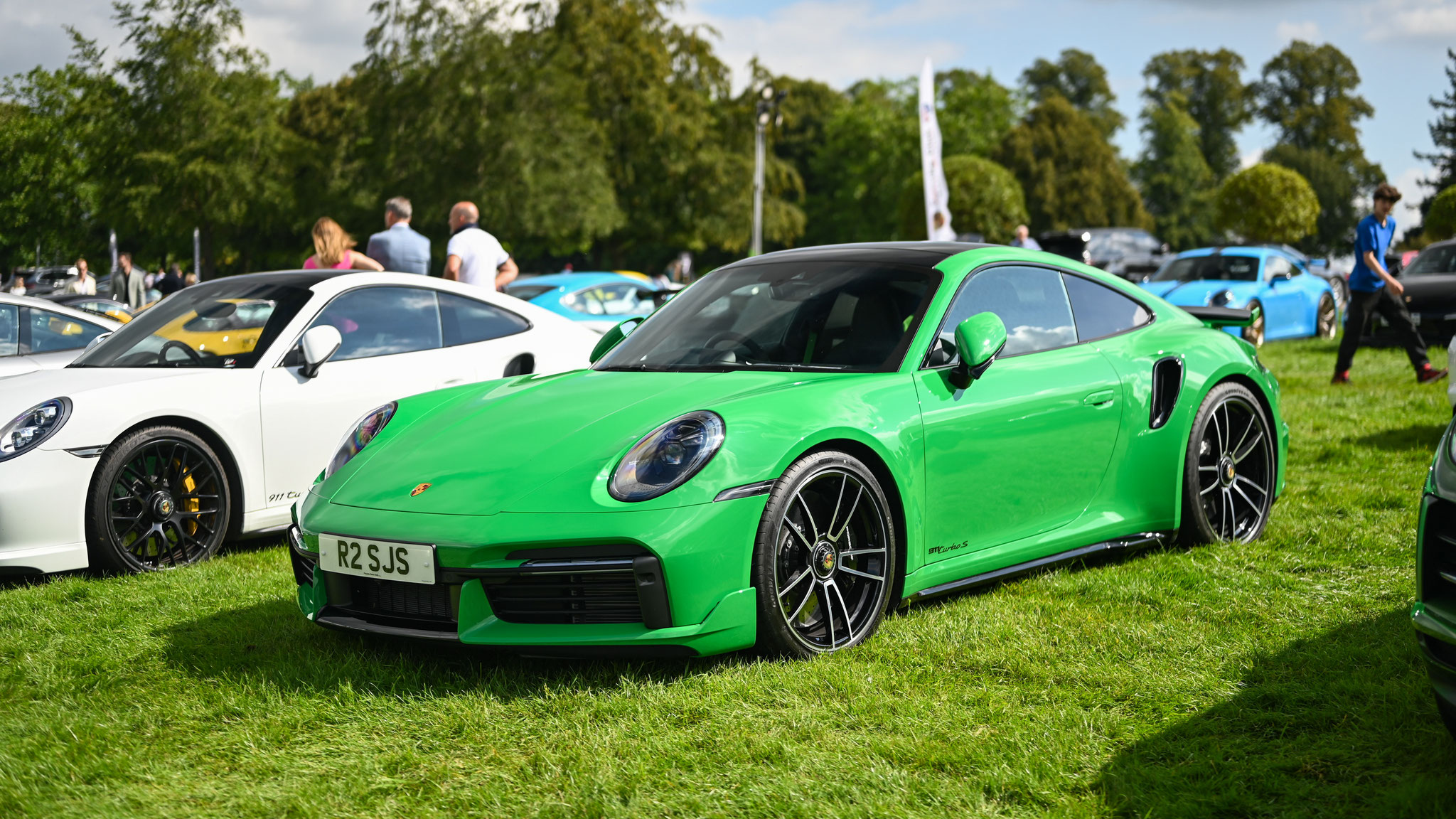Porsche 992 Turbo S - R2SJS (GB)