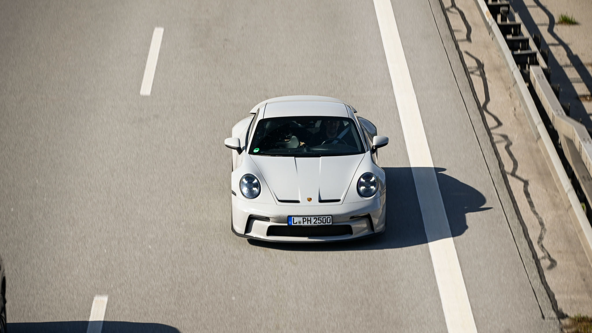 Porsche 992 GT3 Touring - L-PH2500