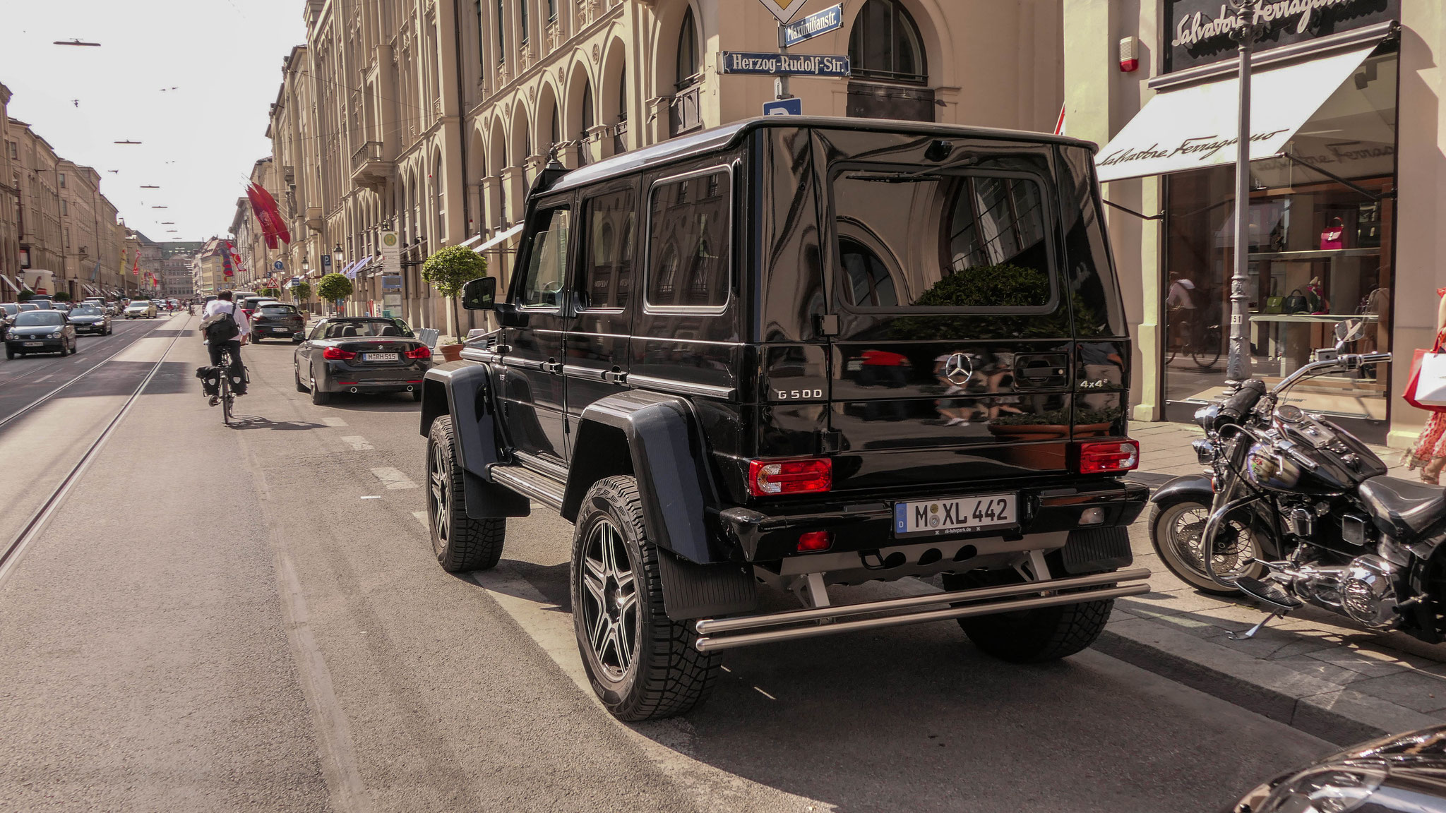 Mercedes G500 4x4² - M-XL442