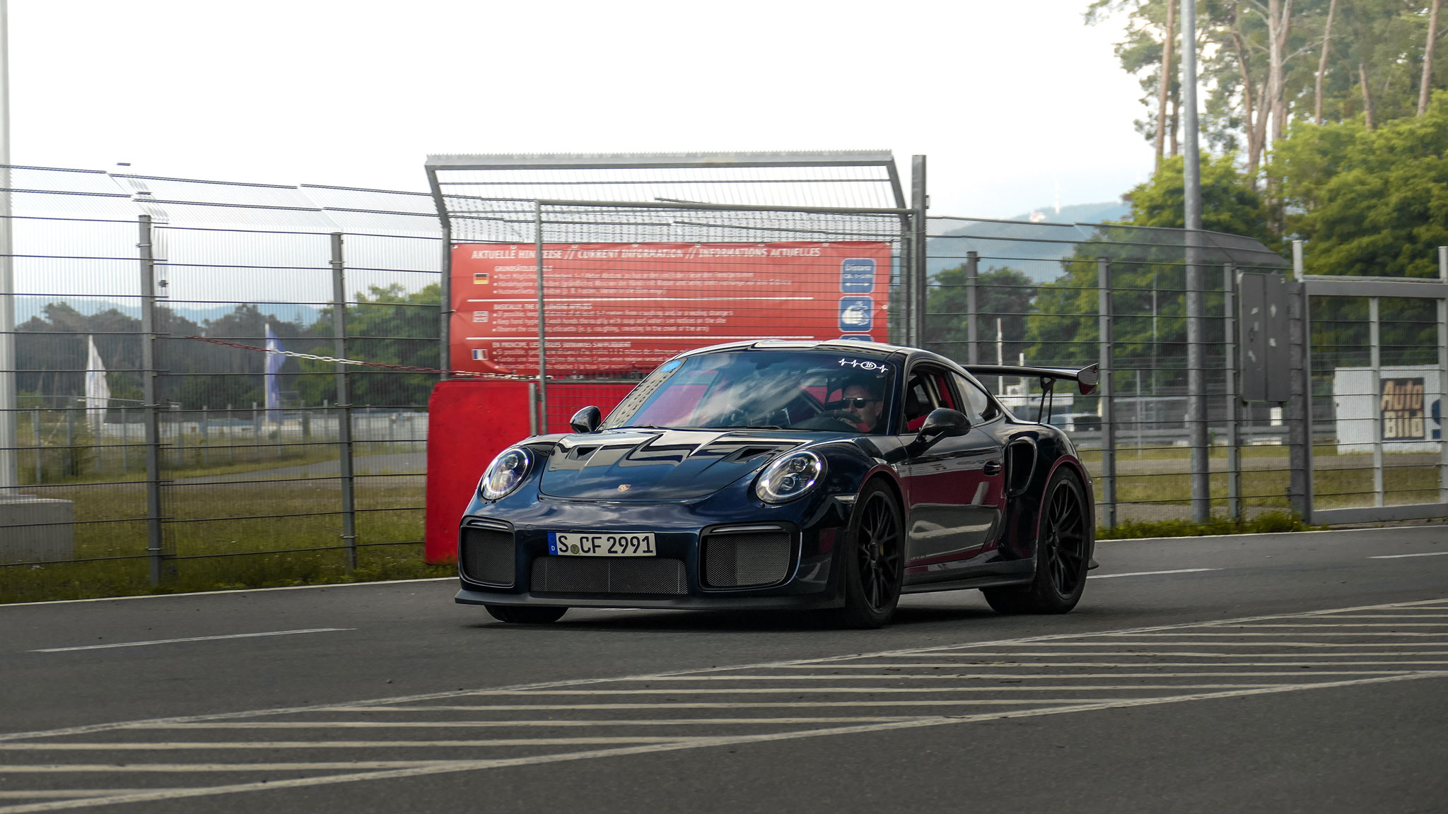 Porsche GT2 RS - S-CF2991
