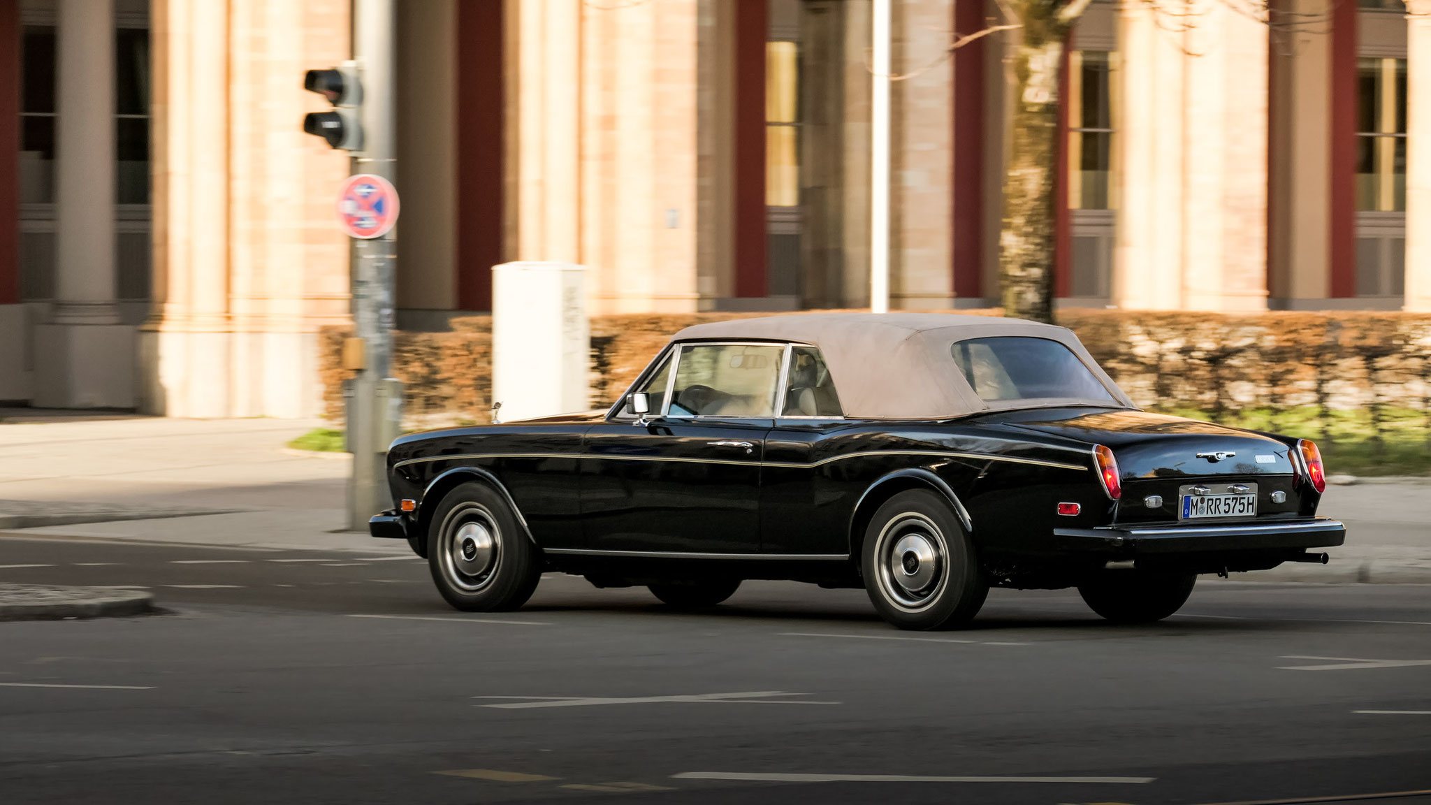 Rolls Royce Corniche - M-RR575H
