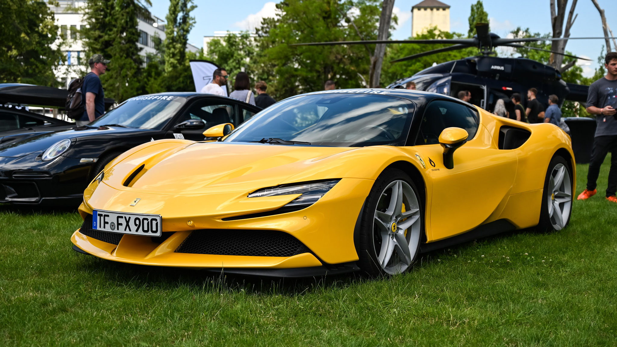 Ferrari SF90 Stradale - TF-TX900
