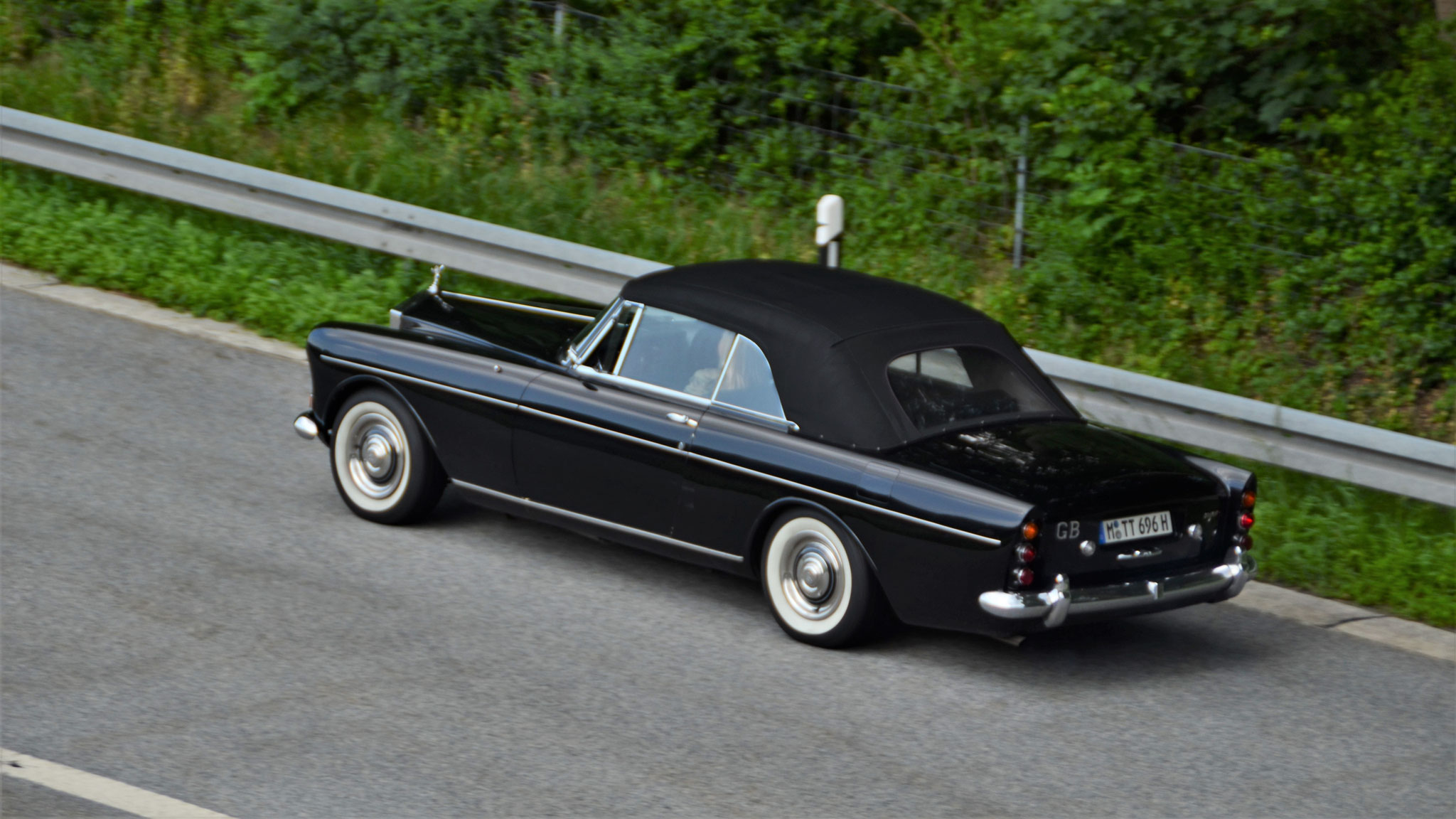 Rolls Royce Corniche - M-TT696H