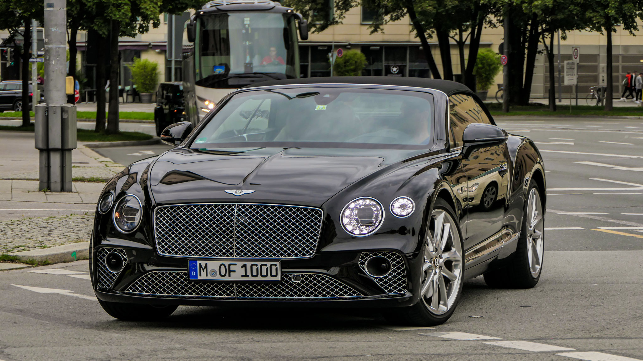 Bentley Continental GTC - M-OF1000