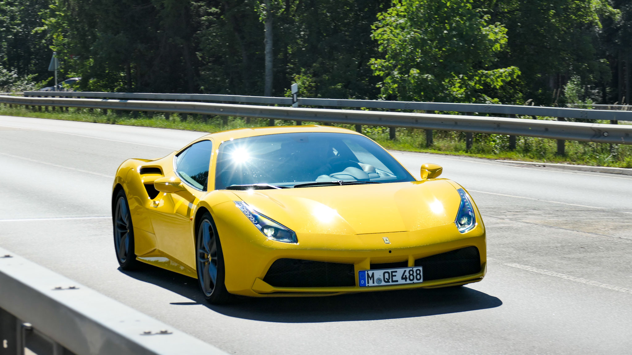 Ferrari 488 GTB  - M-QE488