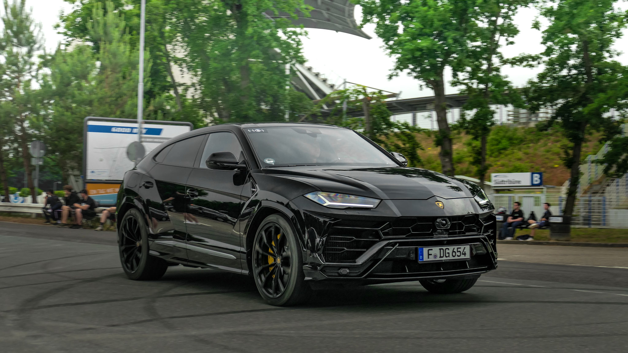 Lamborghini Urus - F-DG654