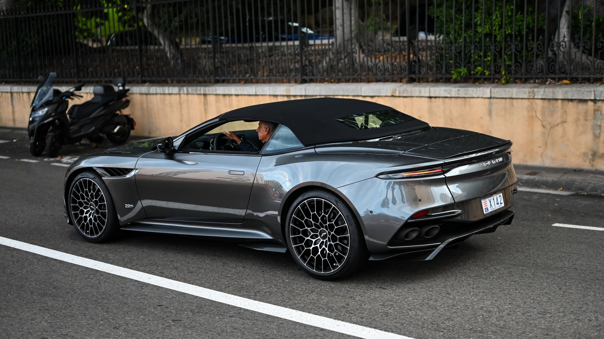 Aston Martin DBS 770 Ultimate Volante - X142 (MC)