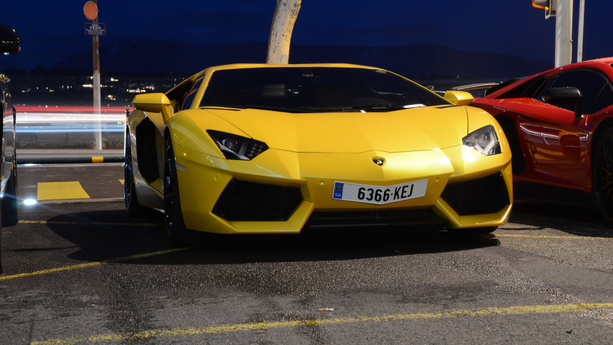 Lamborghini Aventador LP700-4 - 6366KEJ (SA)
