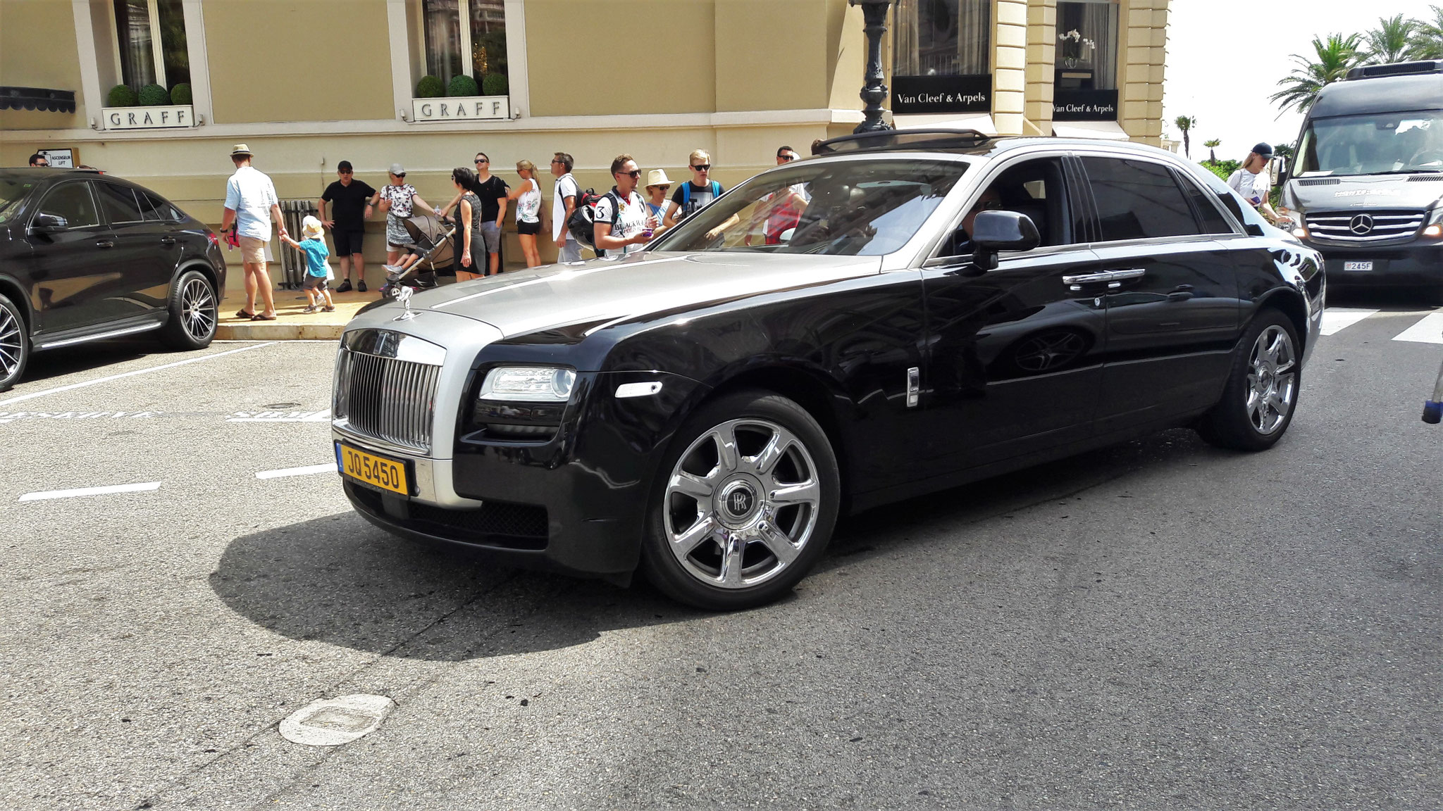 Rolls Royce Ghost - JQ5450 (LUX)