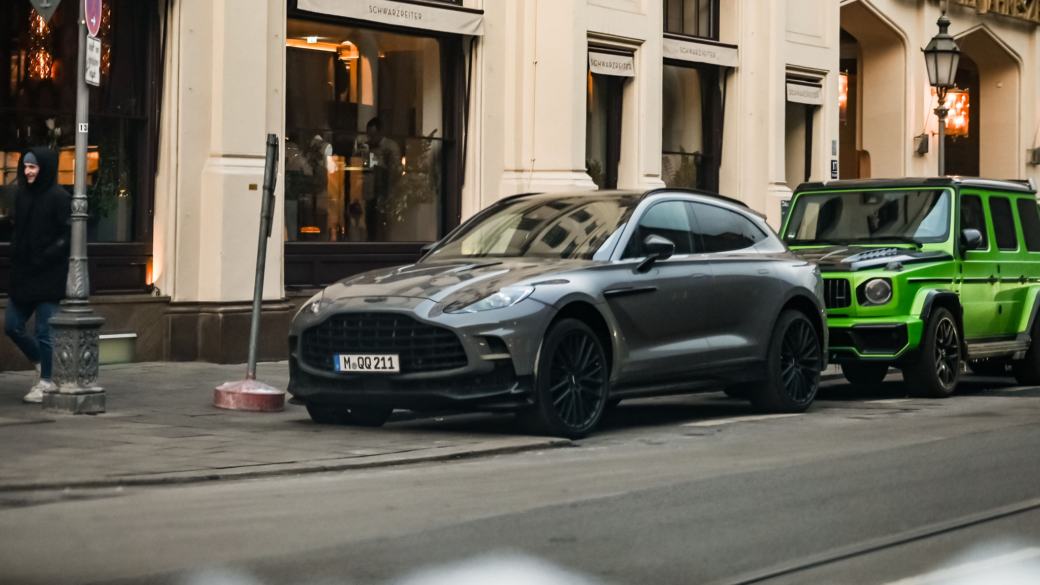 Aston Martin DBX 707 - M-QQ211