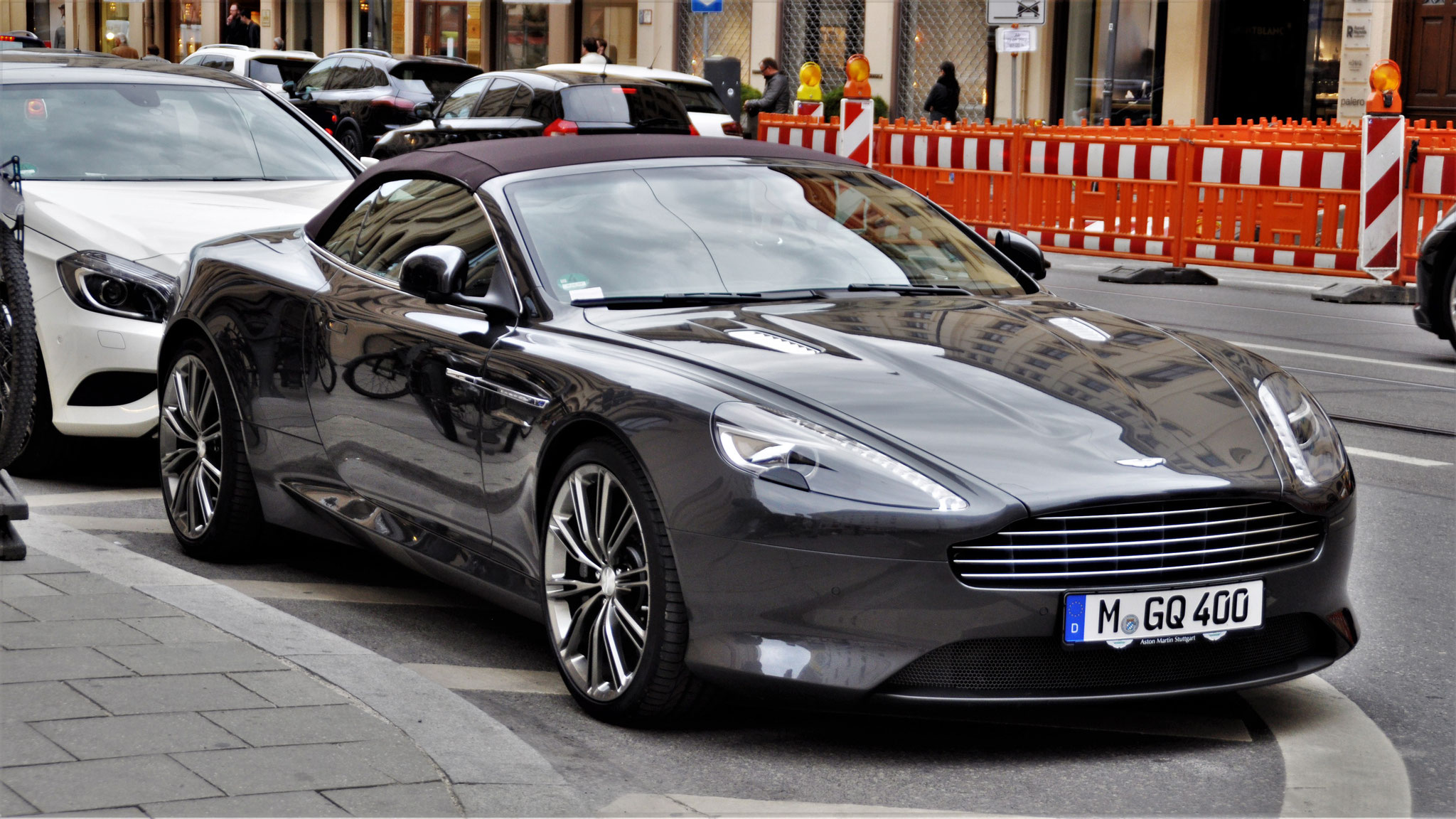 Aston Martin DB9 GT Volante - M-GQ400