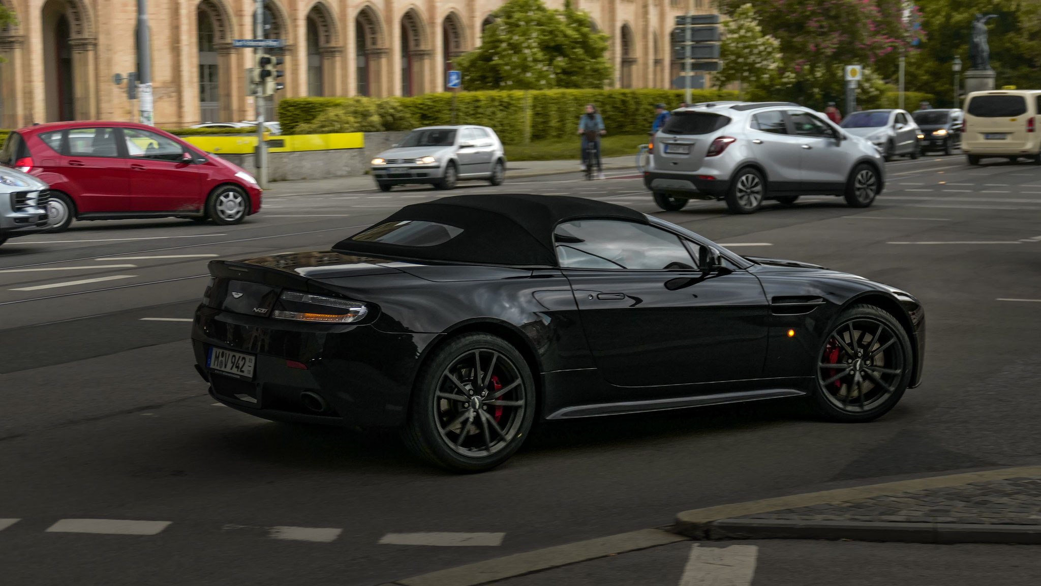 Aston Martin Vantage V8 Volante - M-V942