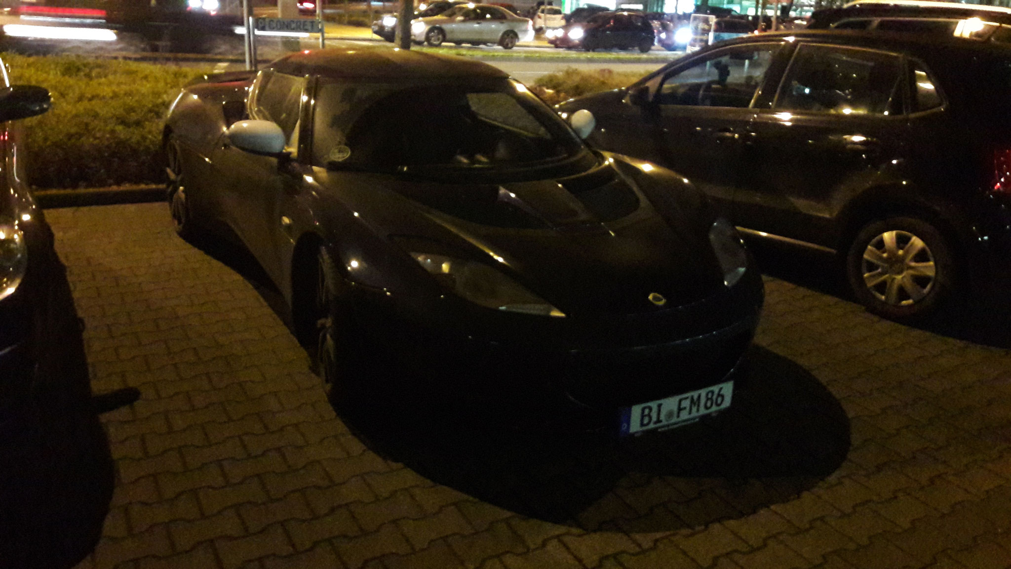 Lotus Evora - BI-FM86