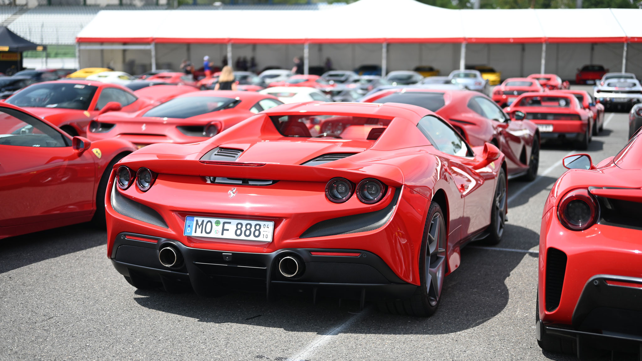 Ferrari F8 Spider - MO-F888