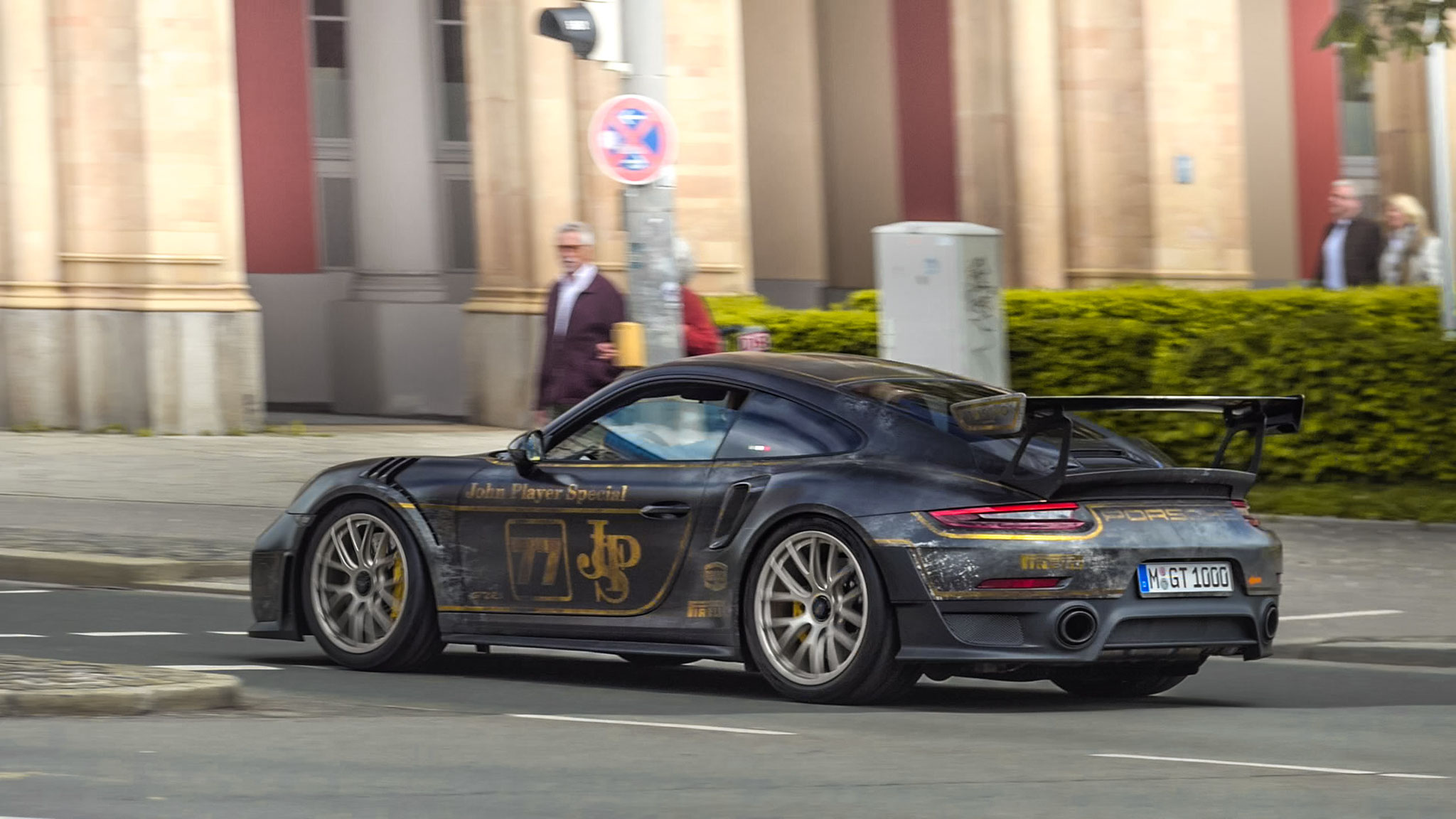 Porsche GT2 RS - M-GT1000