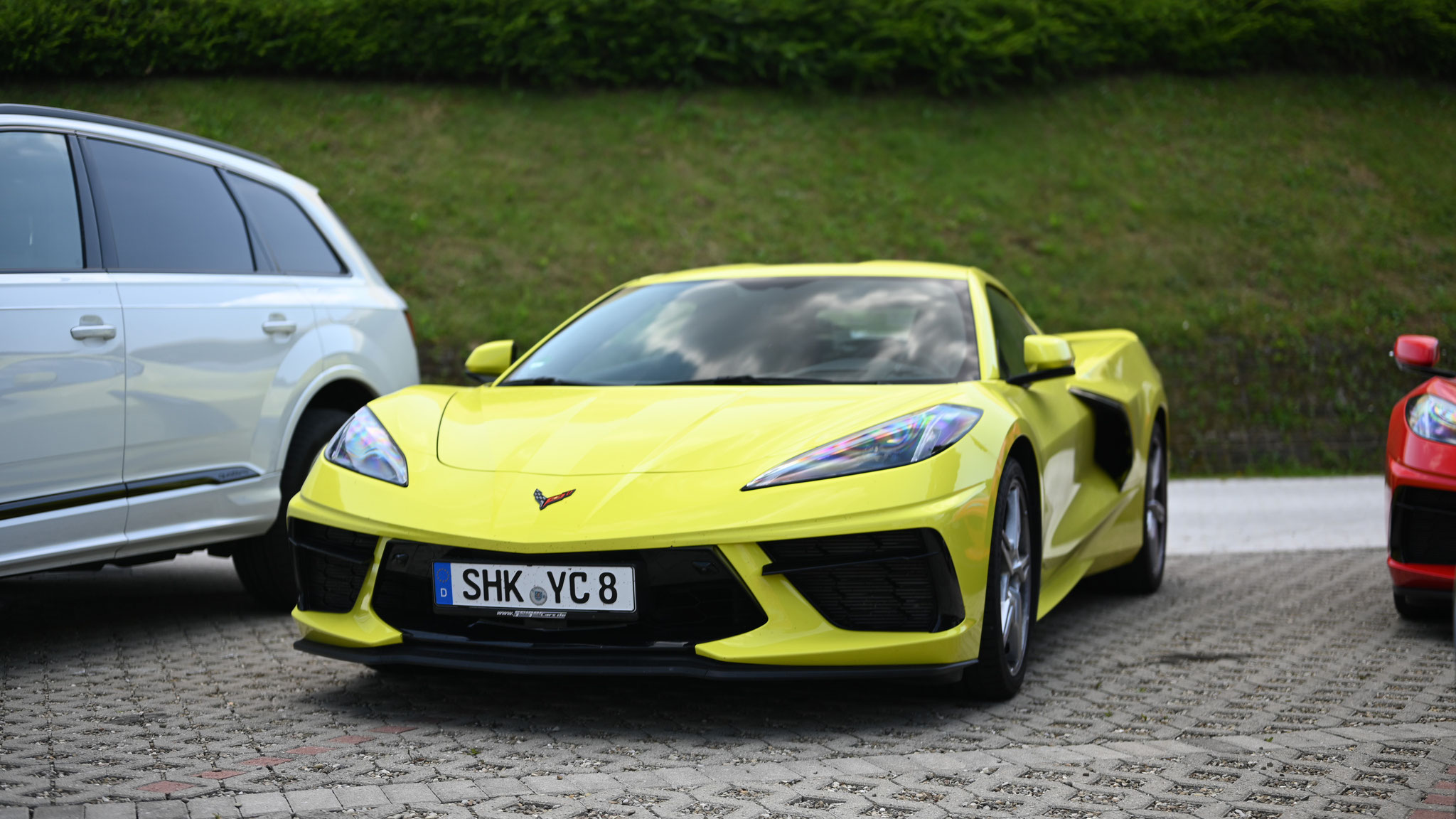 Chevrolet Corvette C8 - SHK-YC8