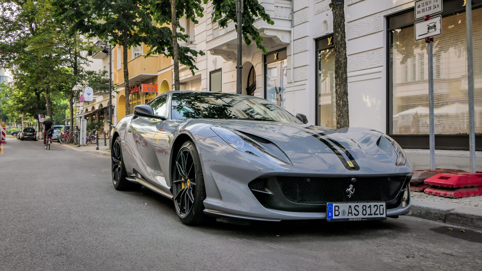 Ferrari 812 Superfast - B-AS8120