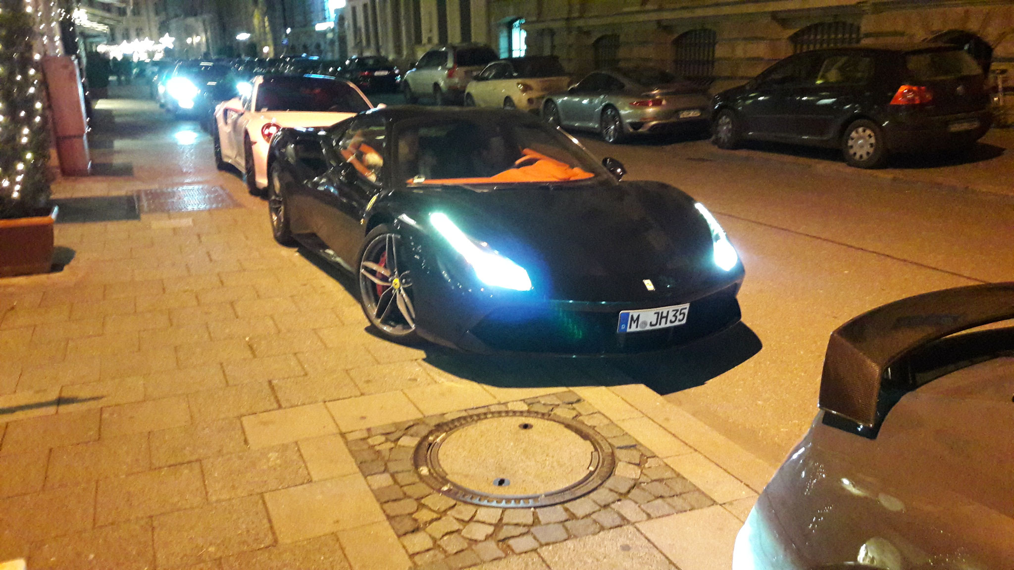 Ferrari 488 Spider - M-JH35